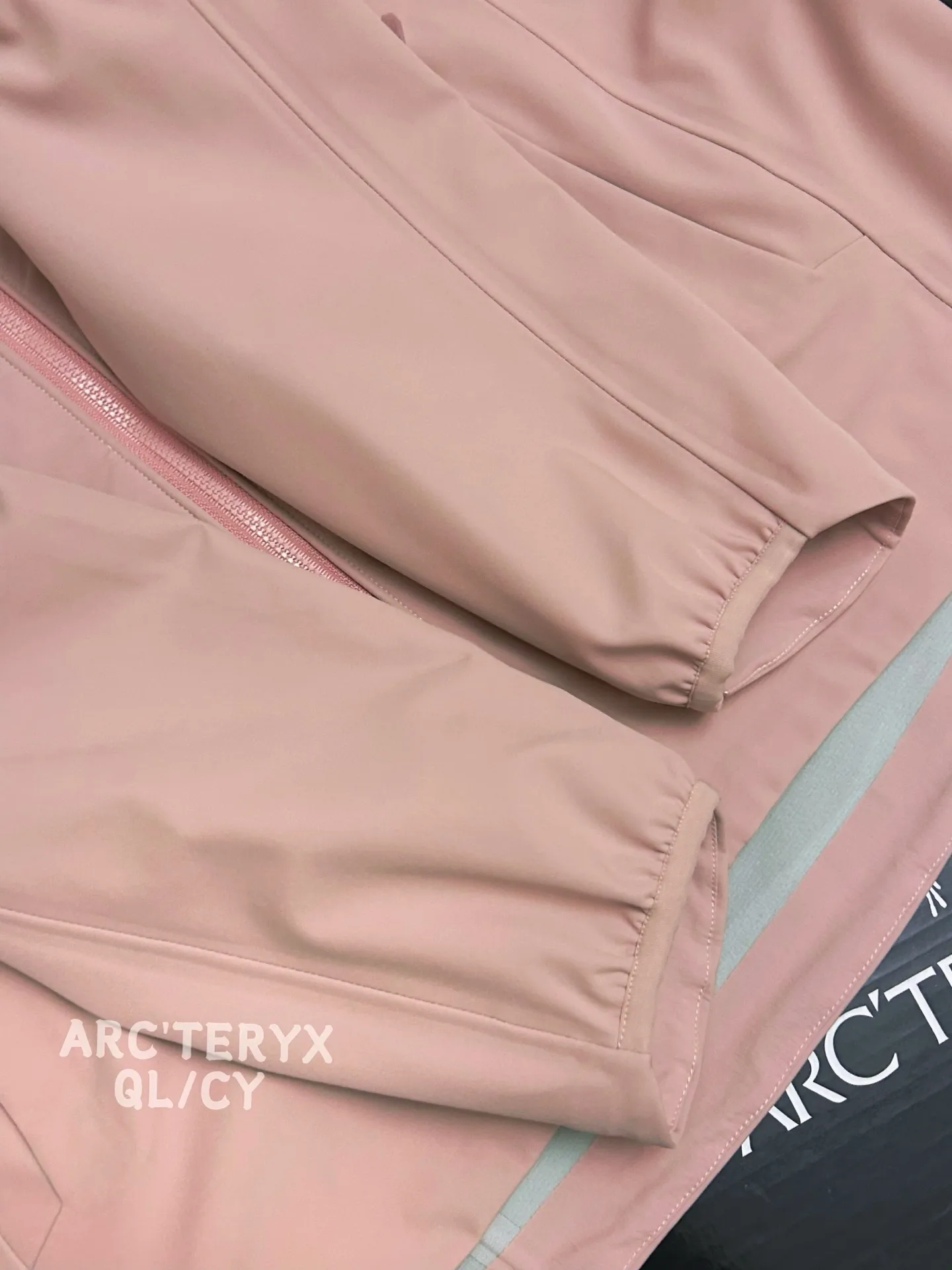 Gamma MX Hooded Softshell Jacket D37020812 — view 2