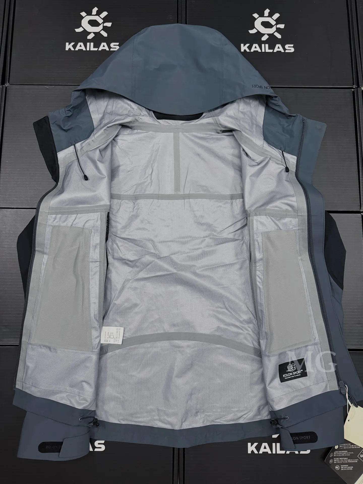 KOLON SPORT GAIA GORE-TEX Hooded Shell Jacket D38020673 — view 6