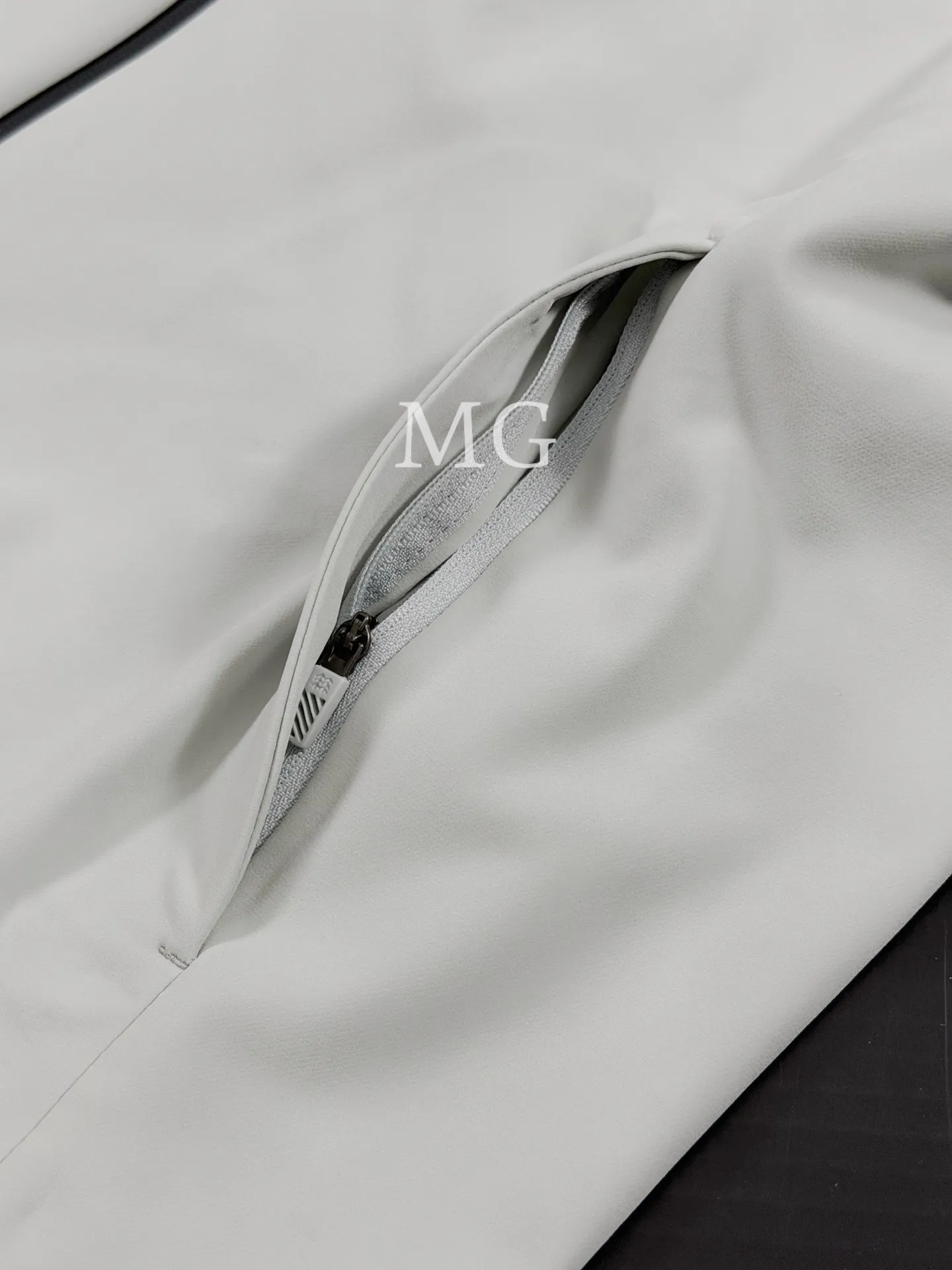 Graphene-Infused Softshell Hooded Jacket D38020743 — view 8