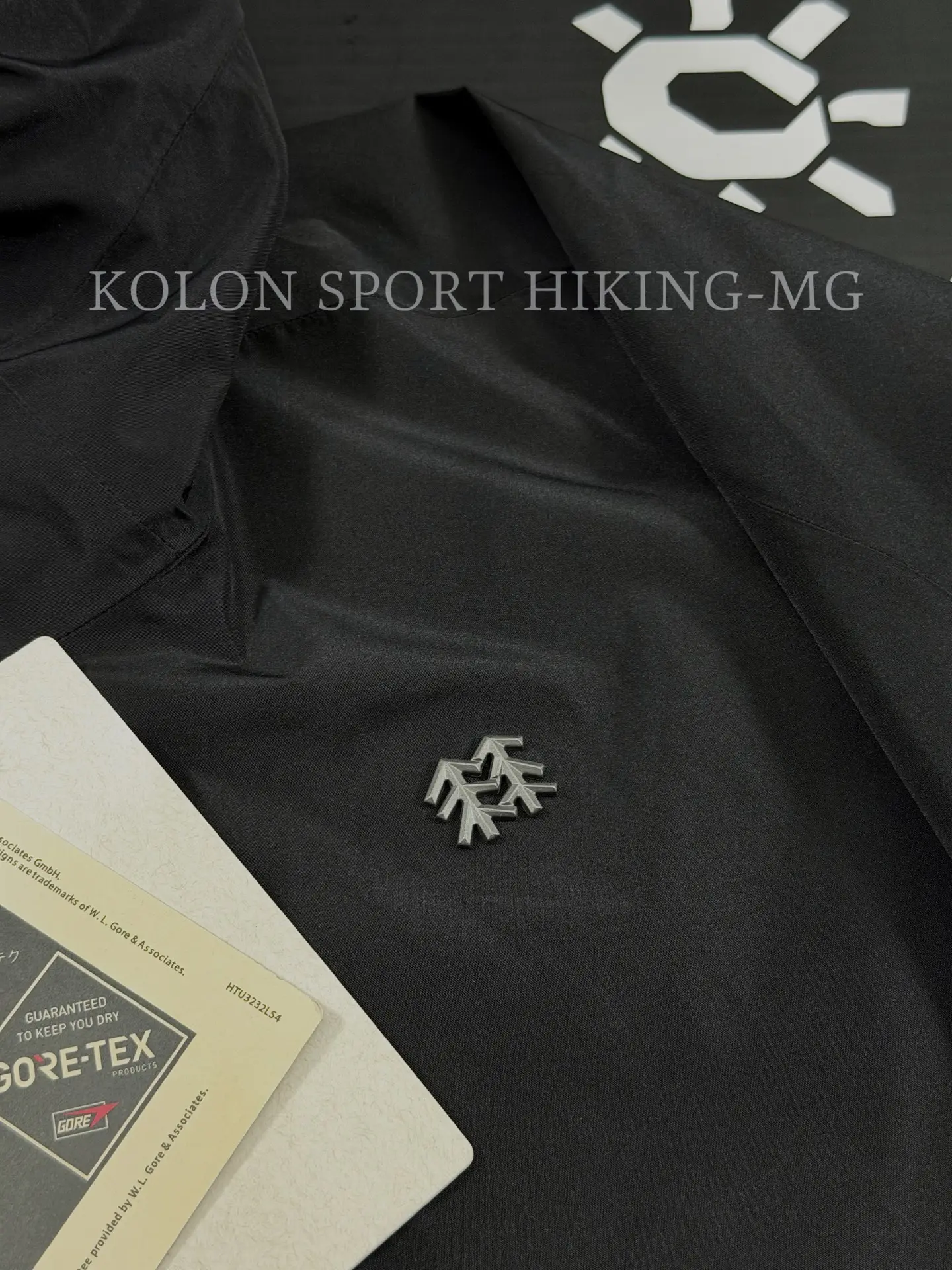 GORE-TEX 2L Hiking Shell Jacket D38020783 — view 2