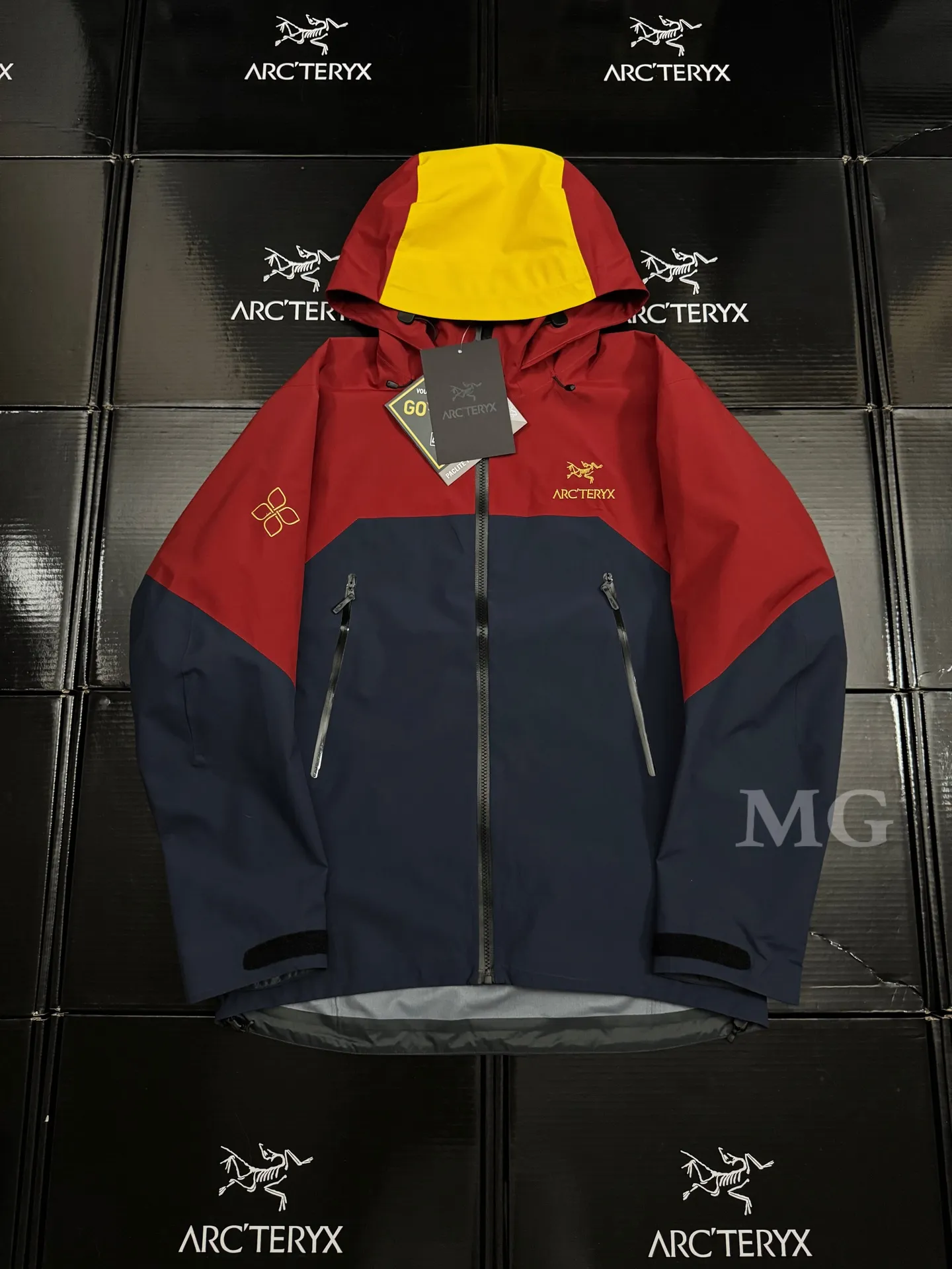 Arc'teryx x Songtsam GORE-TEX Hooded Shell Jacket D38020591