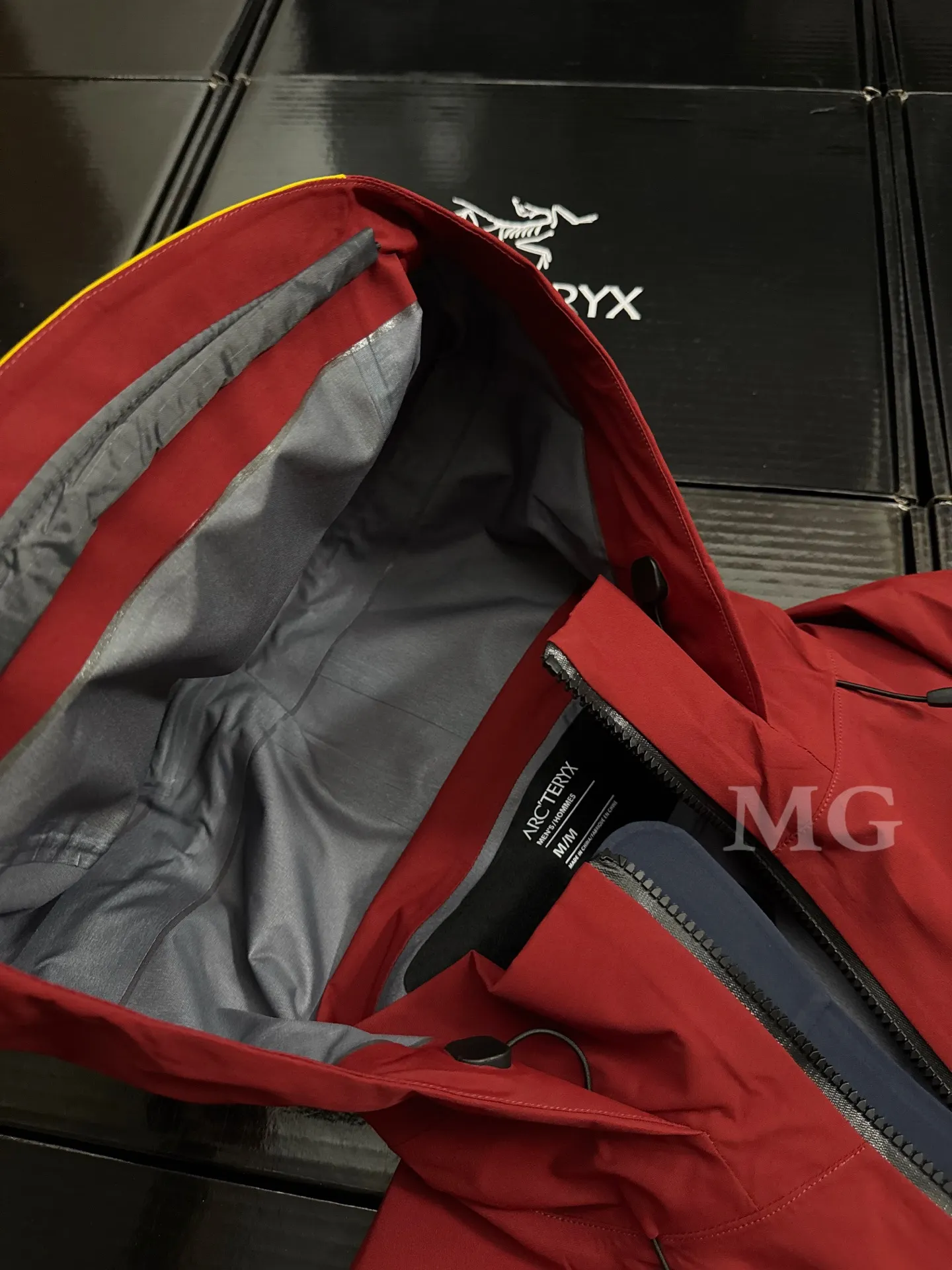 Arc'teryx x Songtsam GORE-TEX Hooded Shell Jacket D38020591 — view 7
