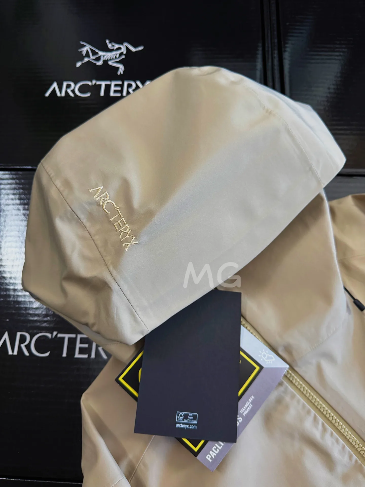 Sidewinder GORE-TEX Shell Jacket D38020609 — view 4