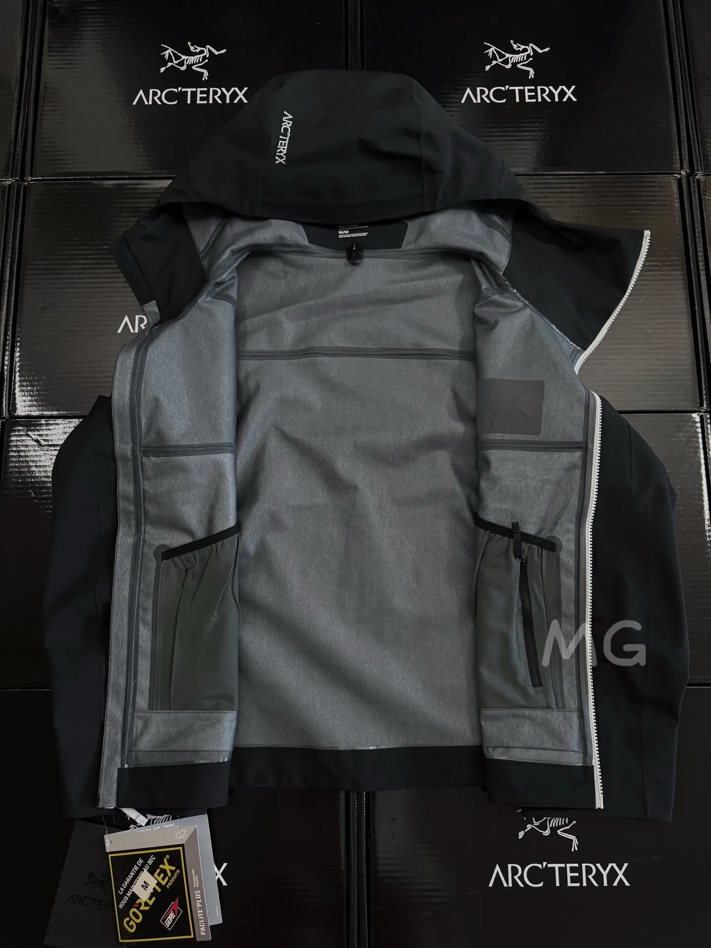 Sidewinder GORE-TEX Shell Jacket D38020607 — view 8
