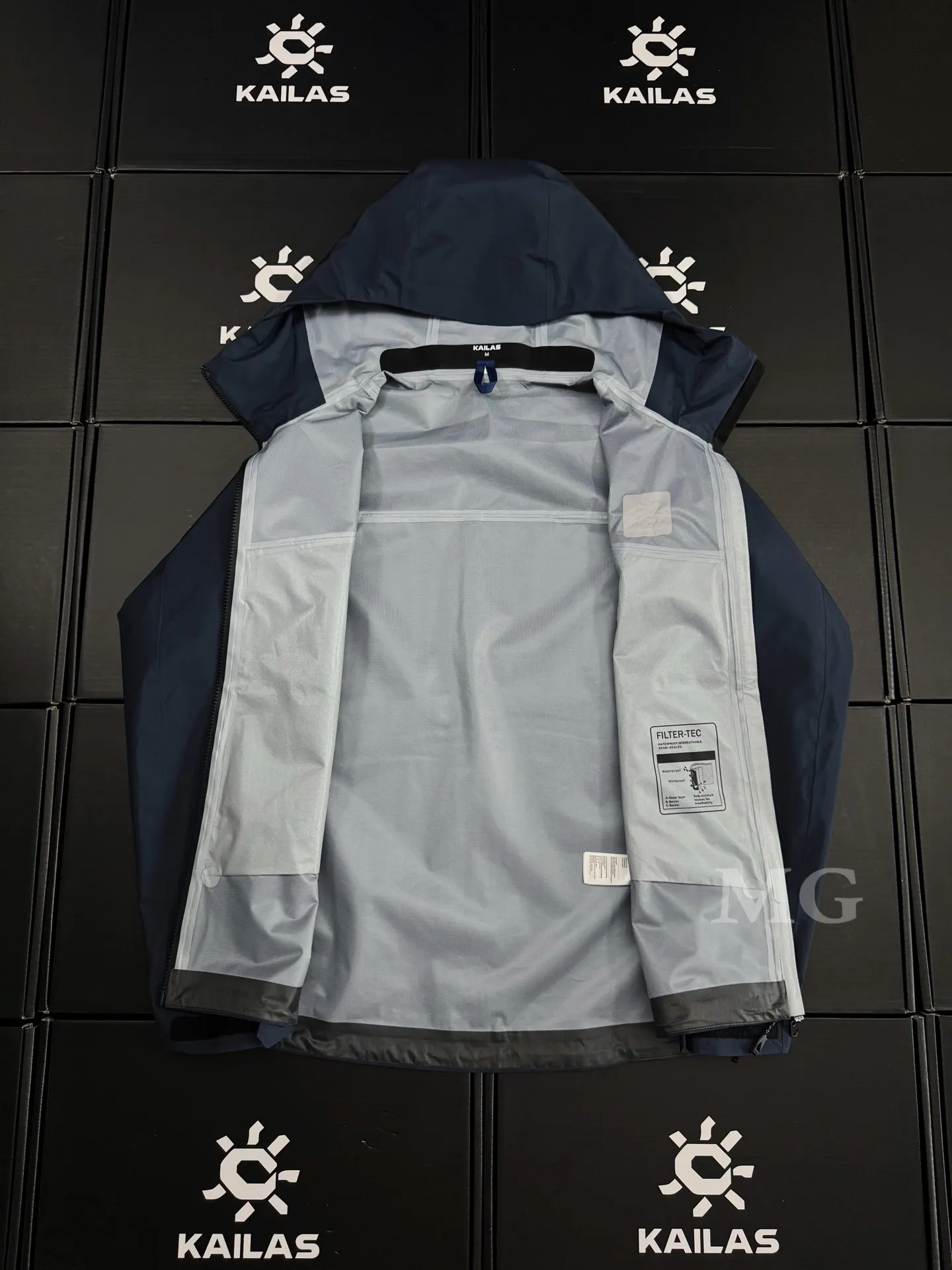 Bogda LT Waterproof Hooded Hardshell Jacket D39020932 — view 3
