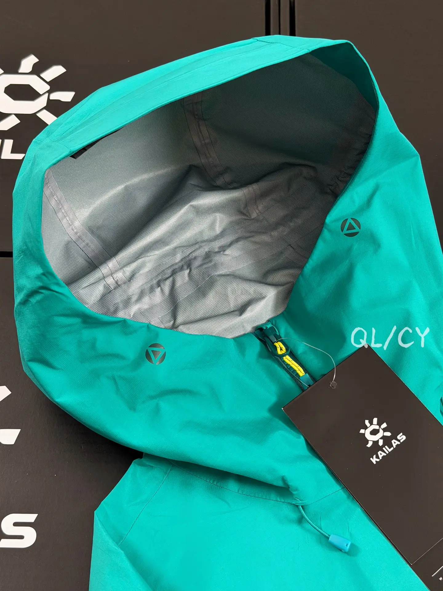 Bogda LT Waterproof Hooded Hardshell Jacket D39020923 — view 4