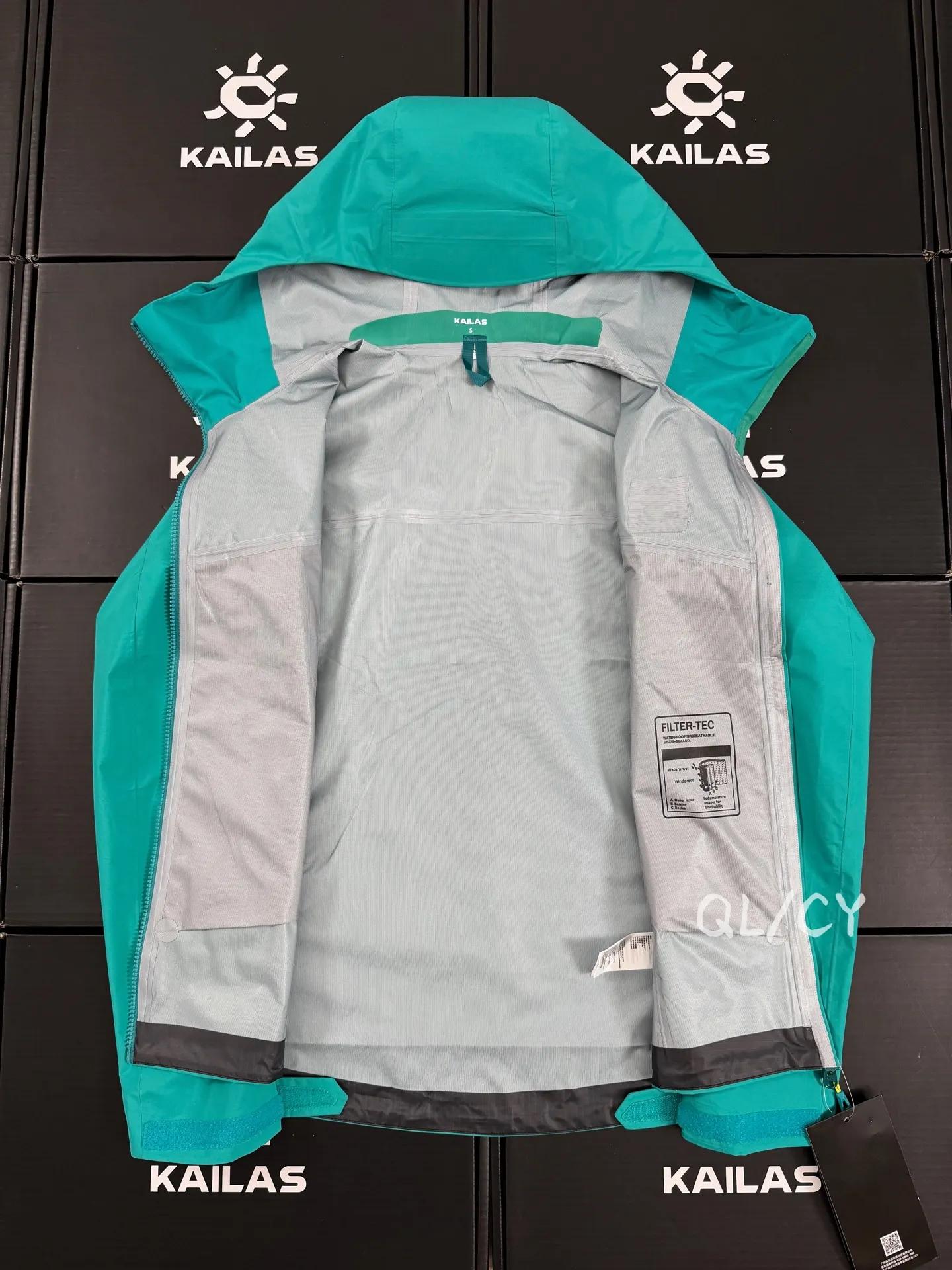 Bogda LT Waterproof Hooded Hardshell Jacket D39020923 — view 8
