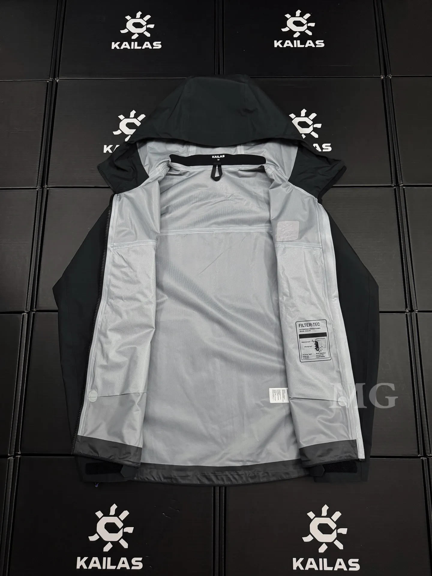 Bogda LT Waterproof Hooded Hardshell Jacket D39020930 — view 3