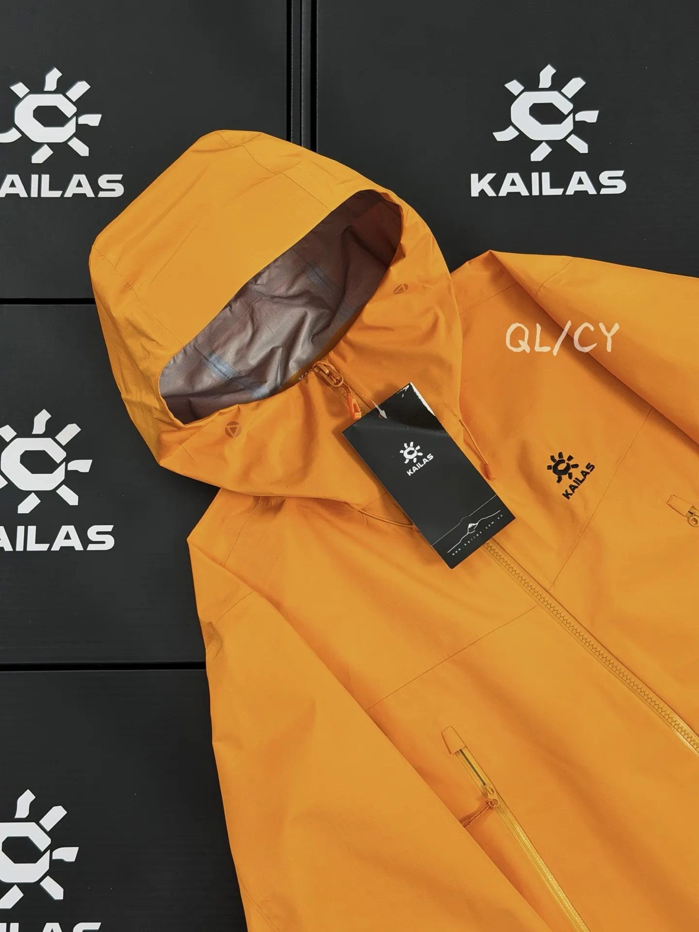 Bogda LT Waterproof Hooded Hardshell Jacket D39020926 — view 9