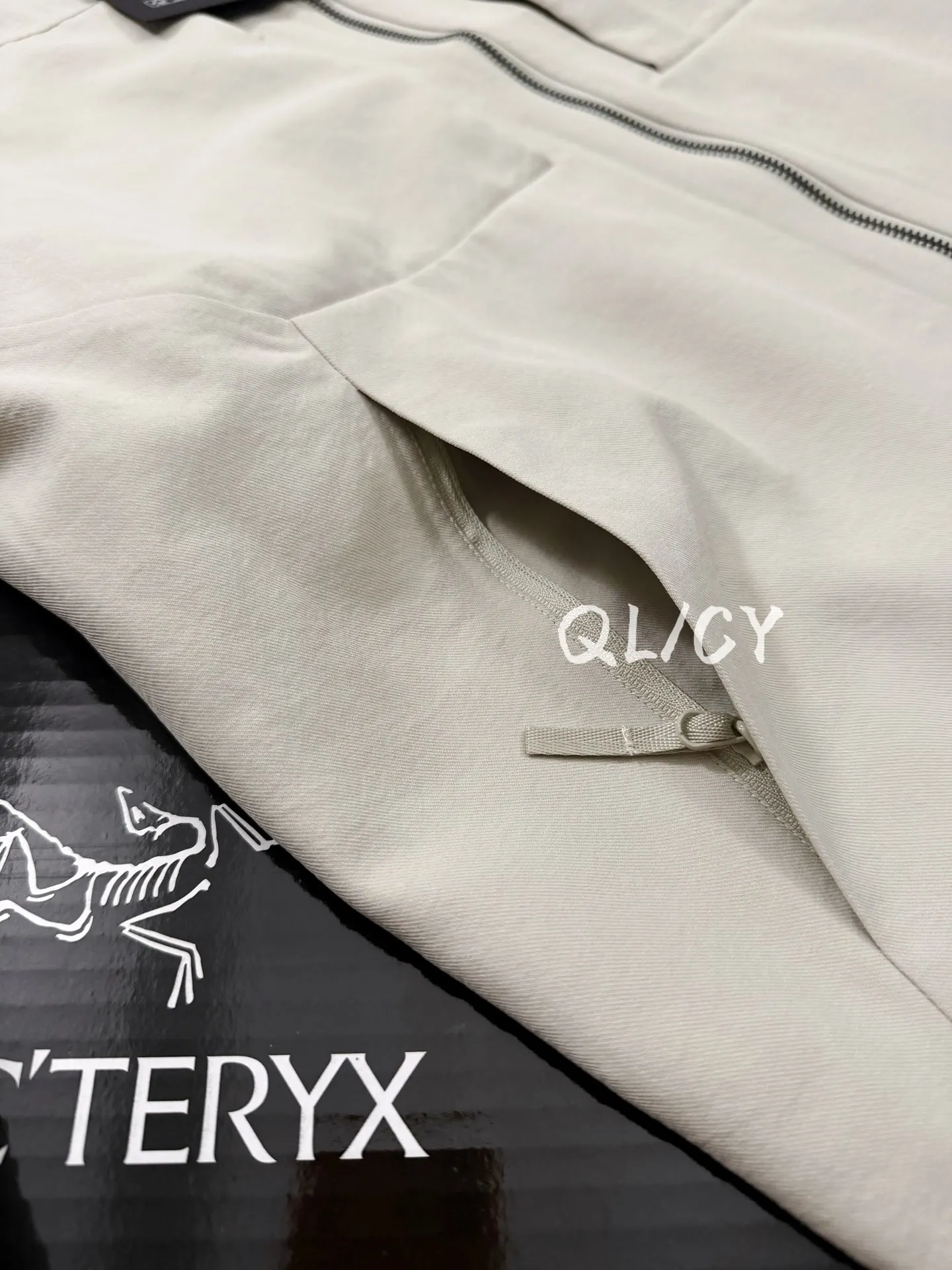 Veilance Mionn Softshell Overshirt Jacket D40020914 — view 4