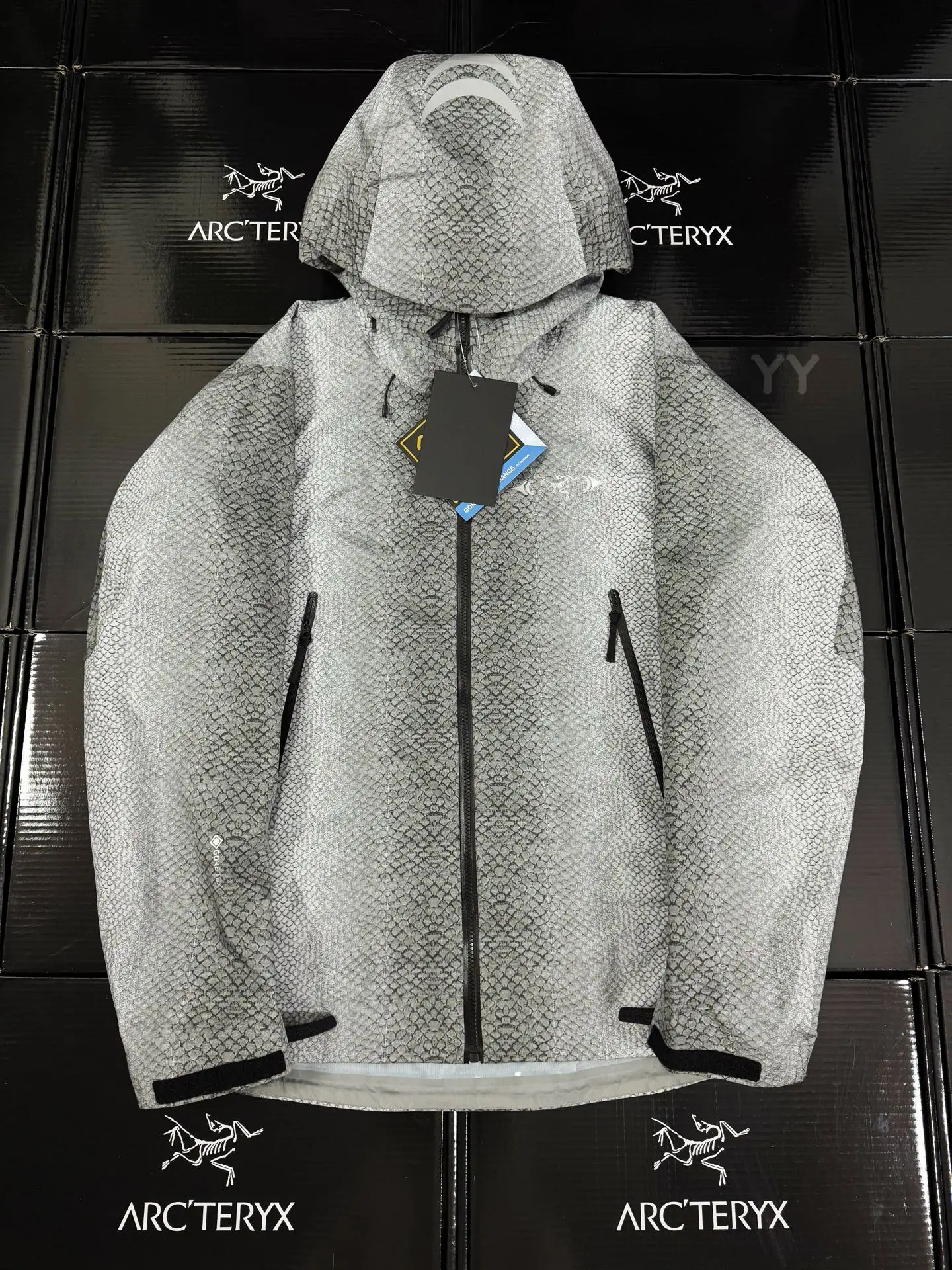 Beta SL Walk Gently Snakeskin Print Shell Jacket D40020611