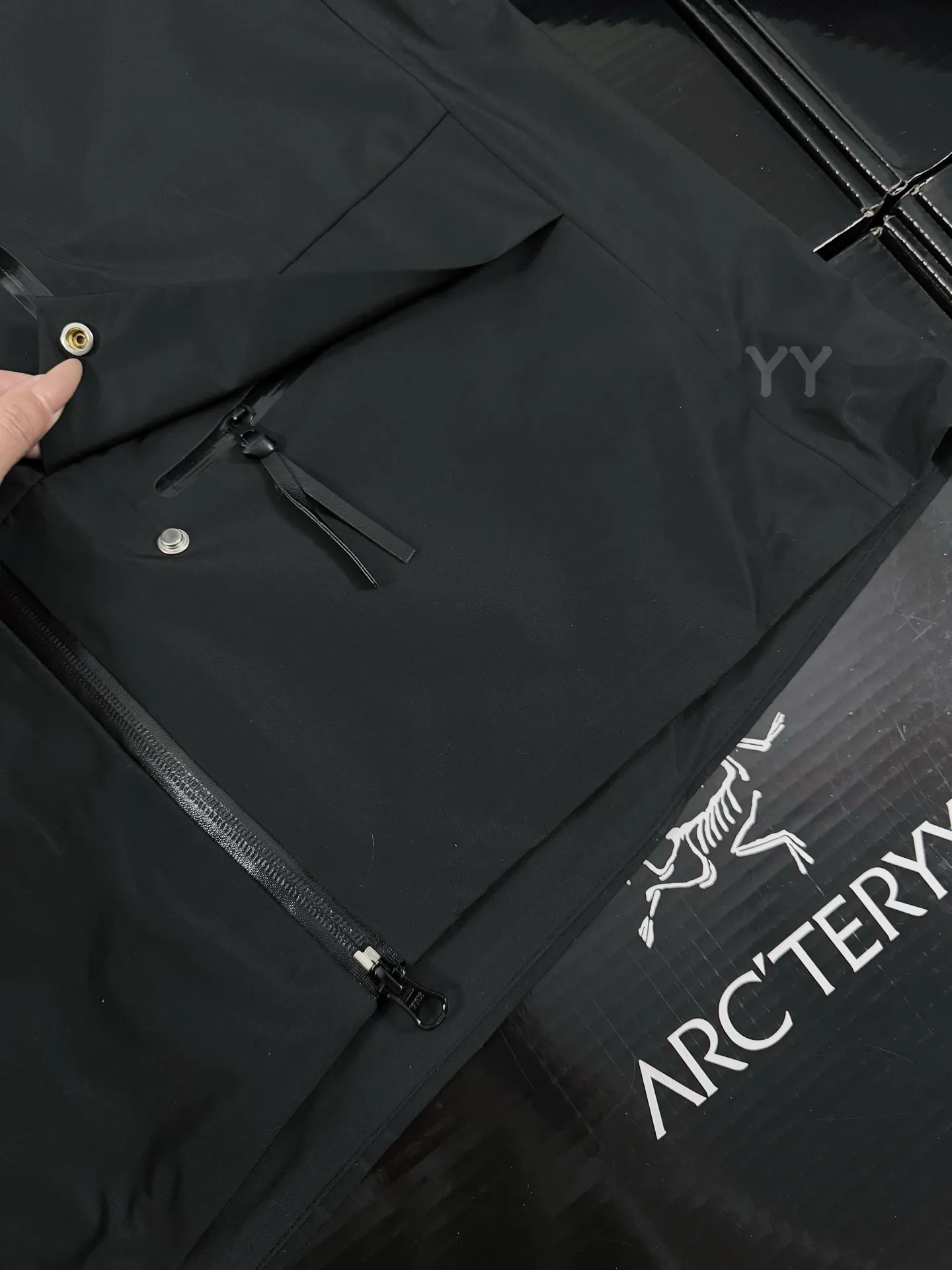 Arc'teryx x Jil Sander GORE-TEX Shell Jacket D40020604 — view 5