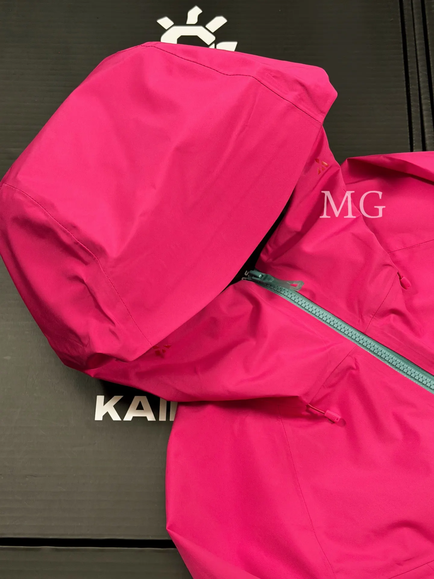 Mont X-LT GORE-TEX Hardshell Jacket D42020834 — view 4