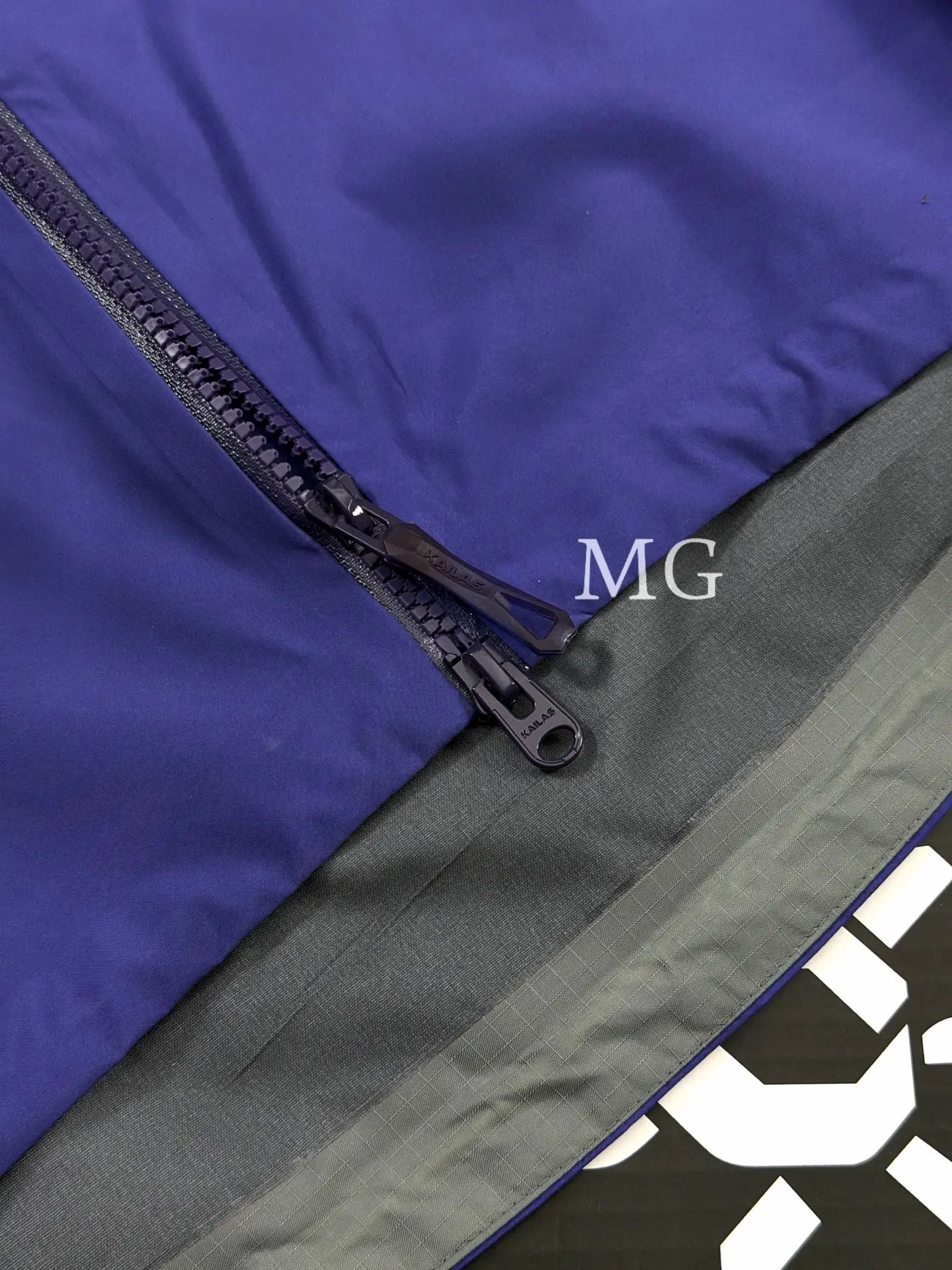 Mont X-LT GORE-TEX Hardshell Jacket D42020832 — view 6