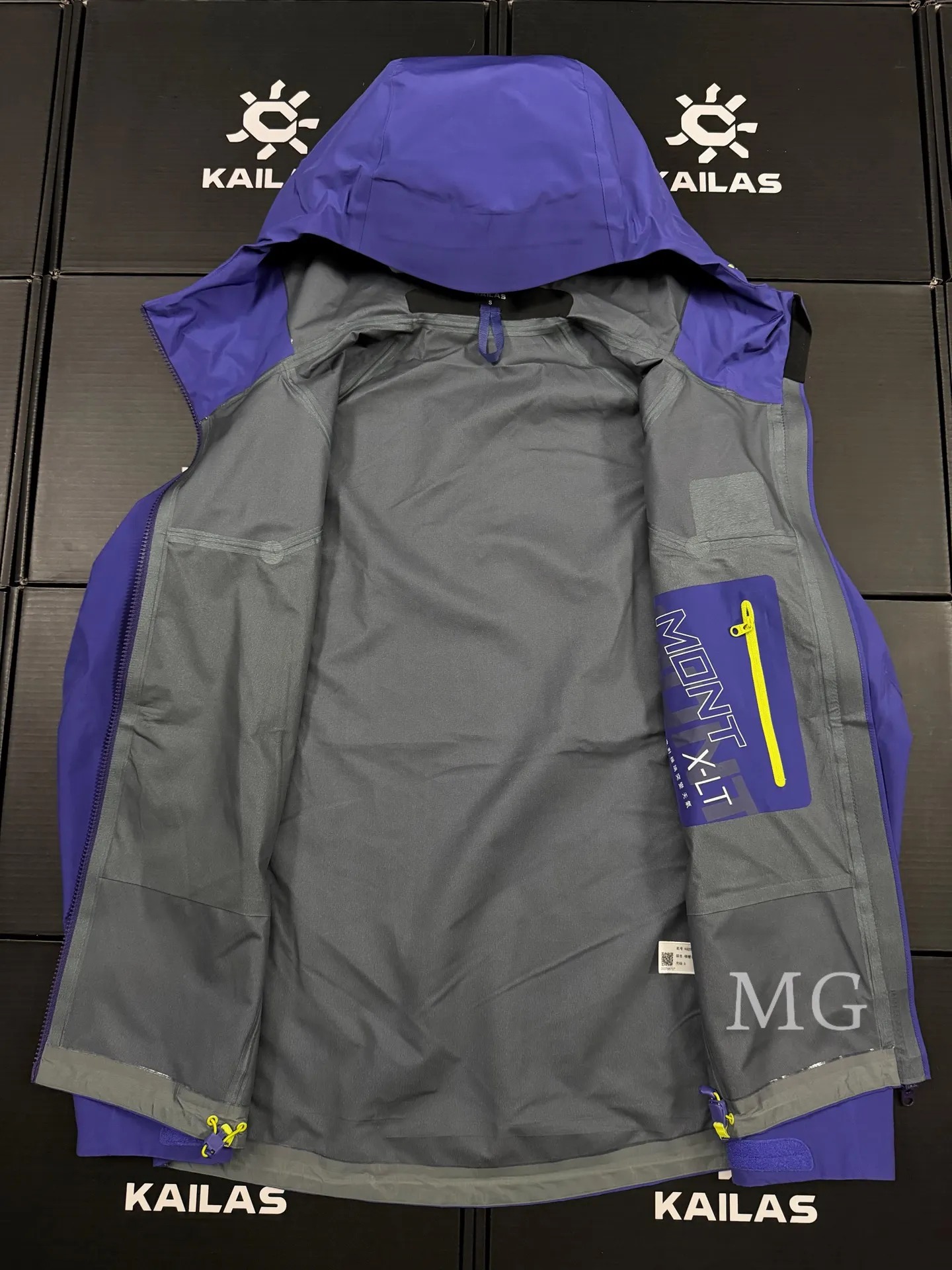 Mont X-LT GORE-TEX Hardshell Jacket D42020832 — view 7