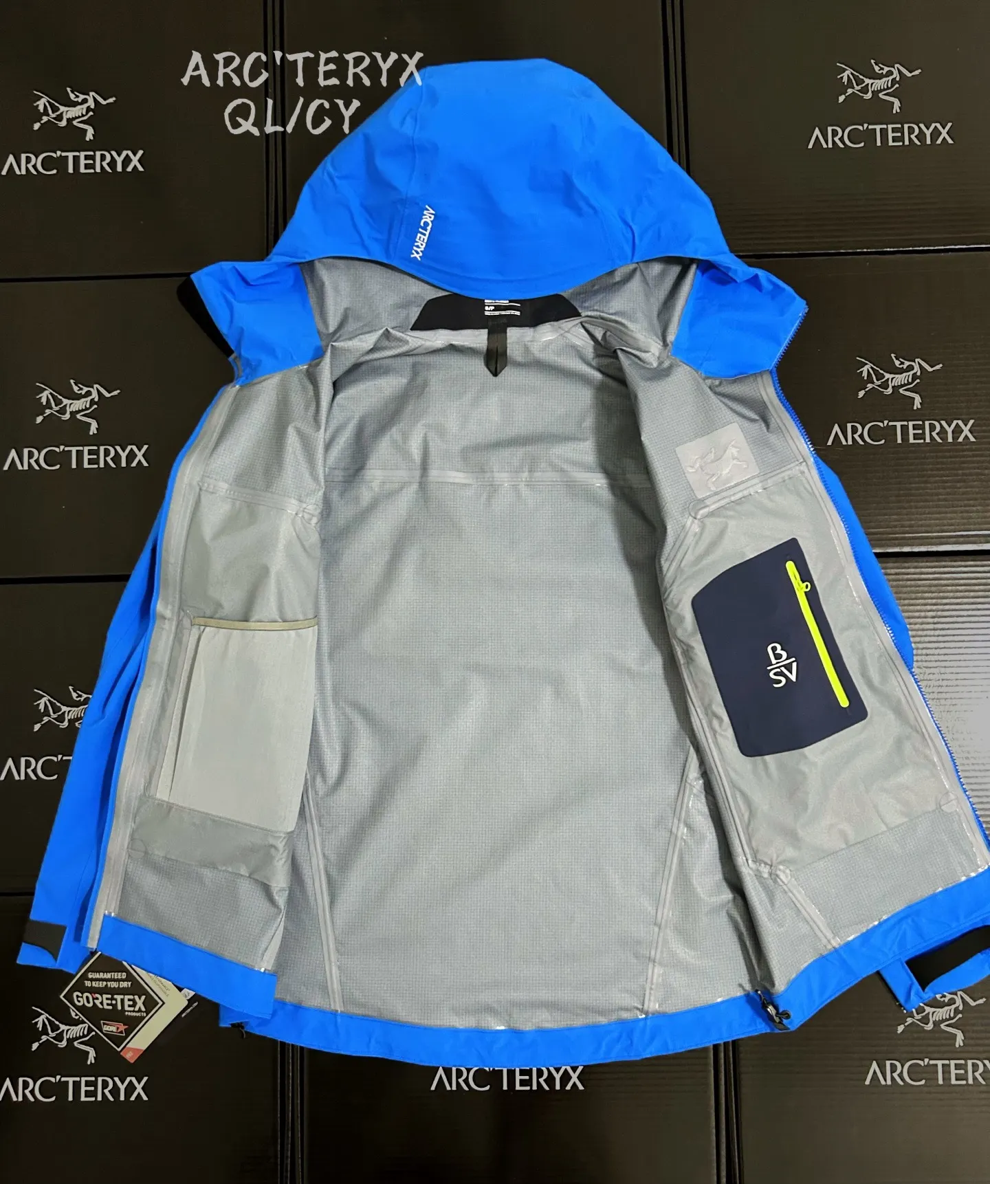 Beta SV GORE-TEX Pro Hooded Shell Jacket D42020902 — view 2