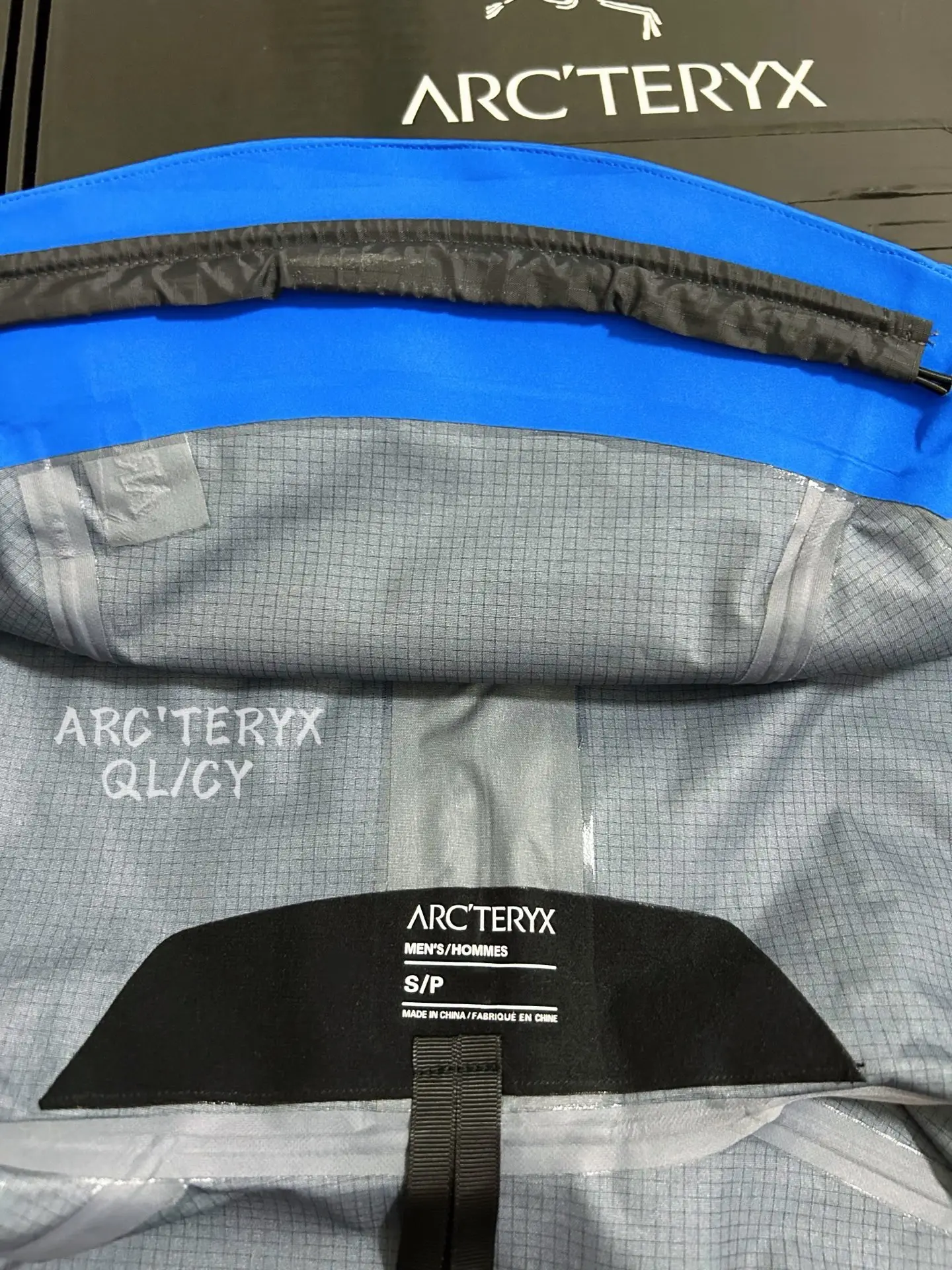 Beta SV GORE-TEX Pro Hooded Shell Jacket D42020902 — view 3