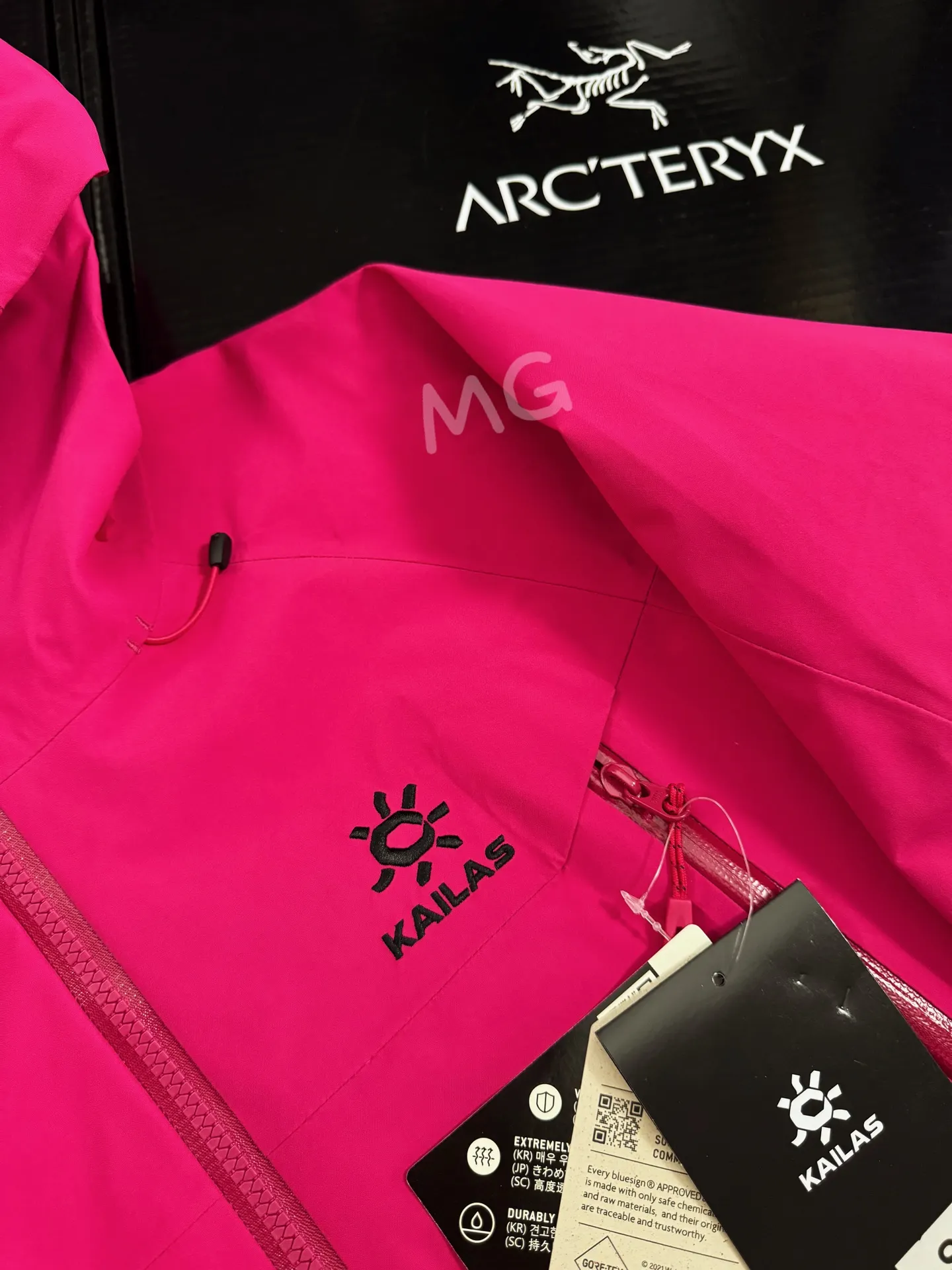 KAILAS MONT-X Waterproof Hardshell Hooded Jacket D43020828 — view 2