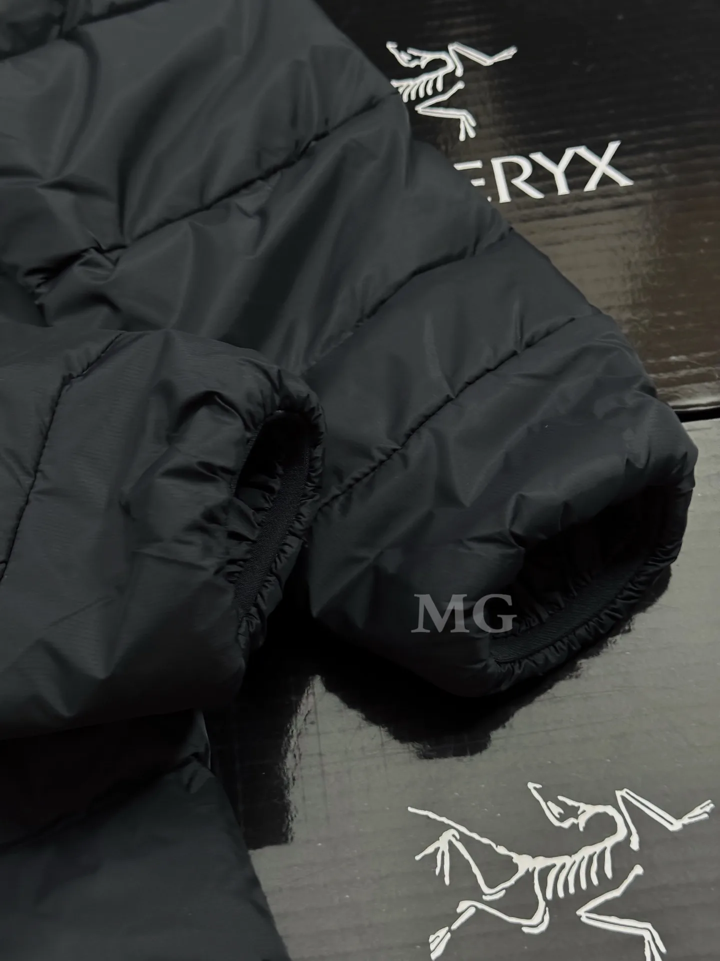 Thorium Hooded Down Puffer Jacket D43020639 — view 6