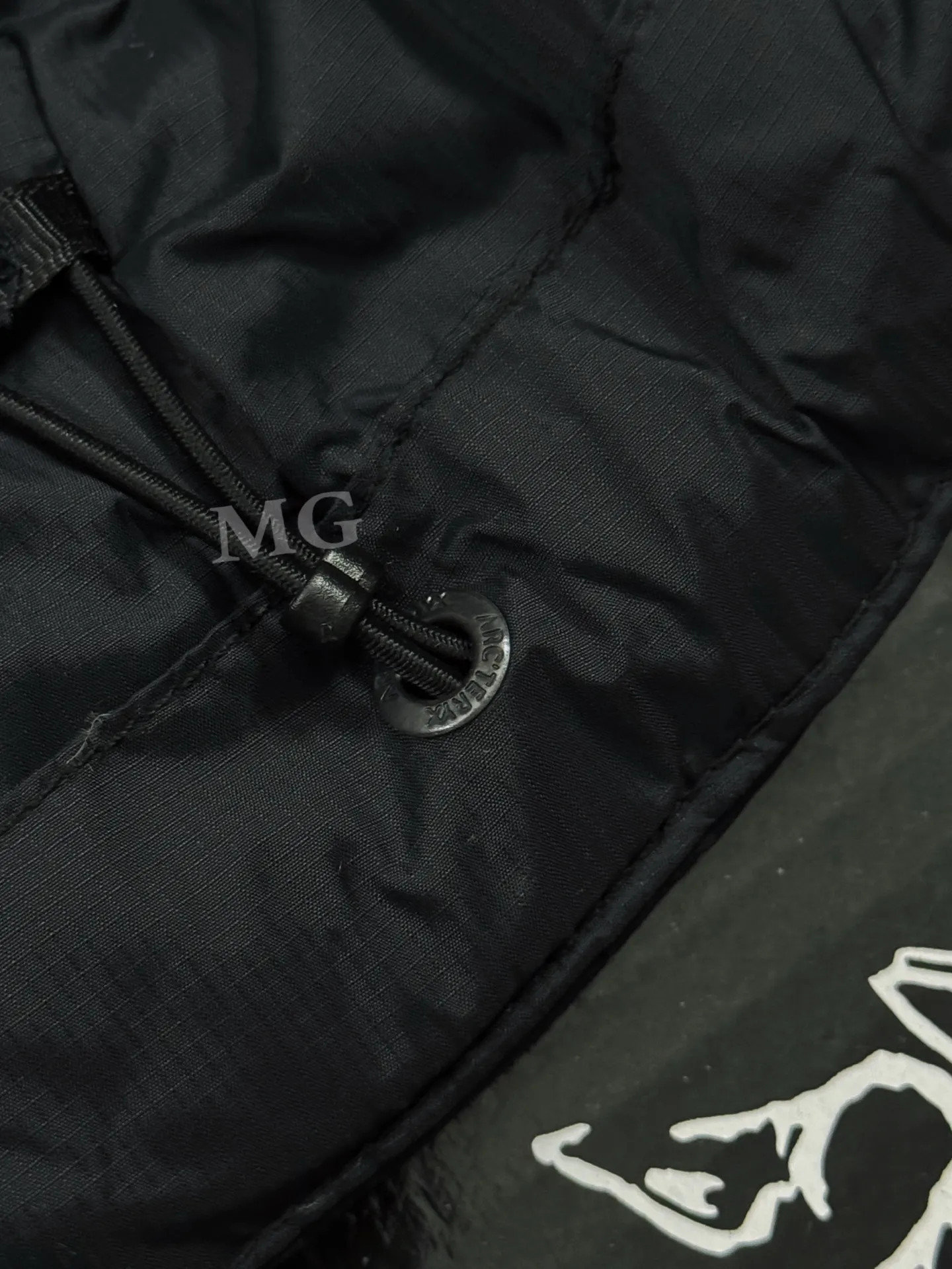 Thorium Hooded Down Puffer Jacket D43020639 — view 9