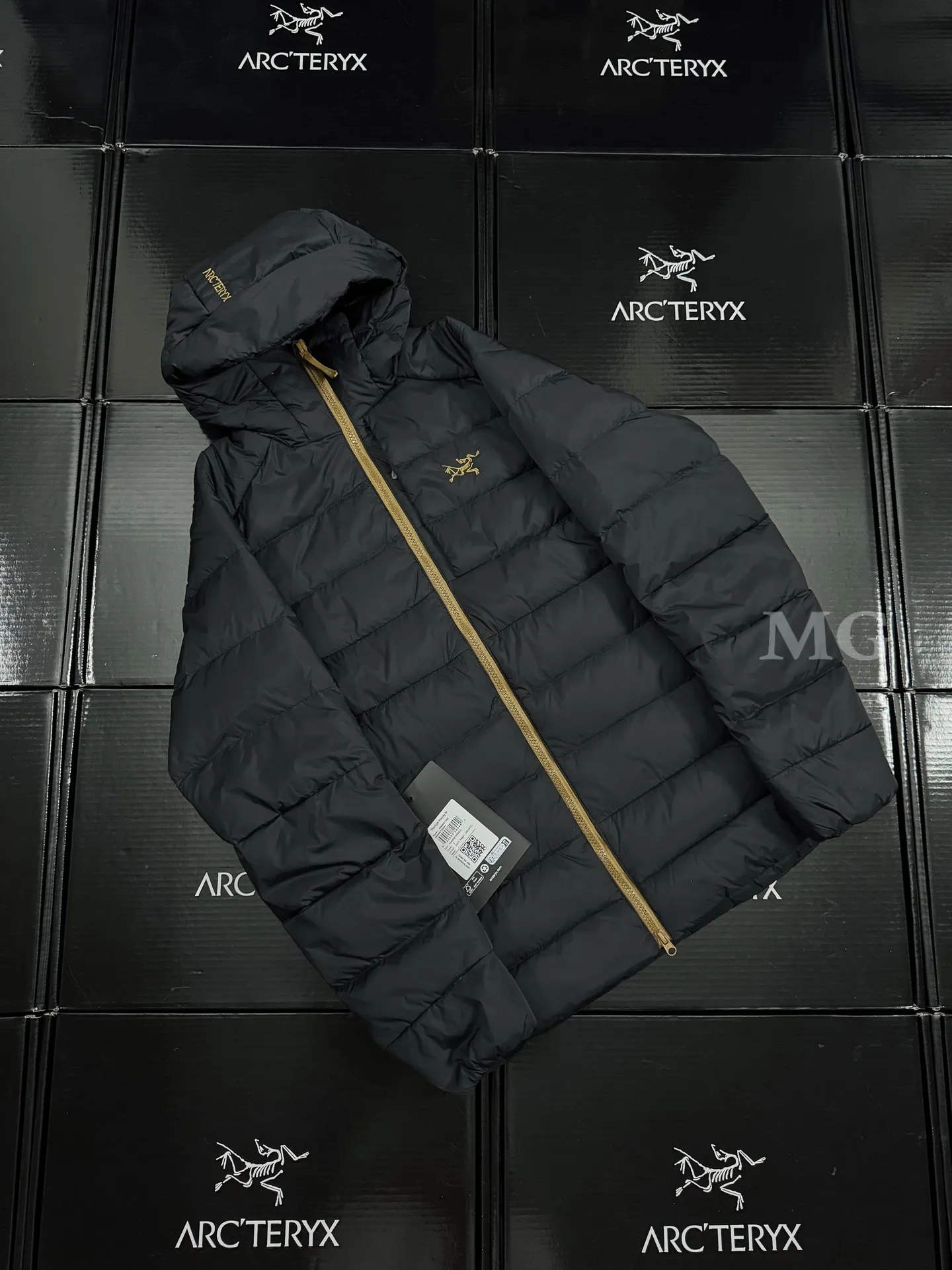 Thorium Hooded Down Puffer Jacket D43020638 — view 2