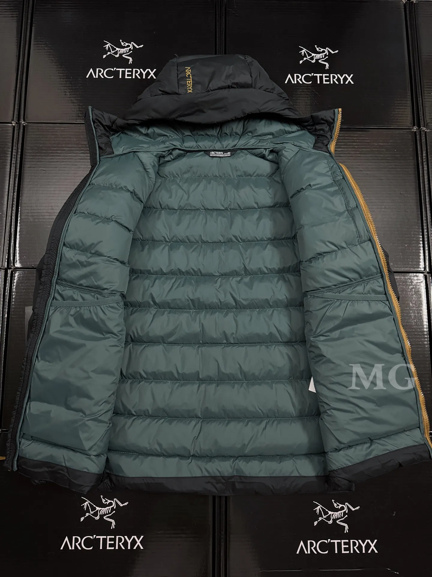Thorium Hooded Down Puffer Jacket D43020638 — view 3