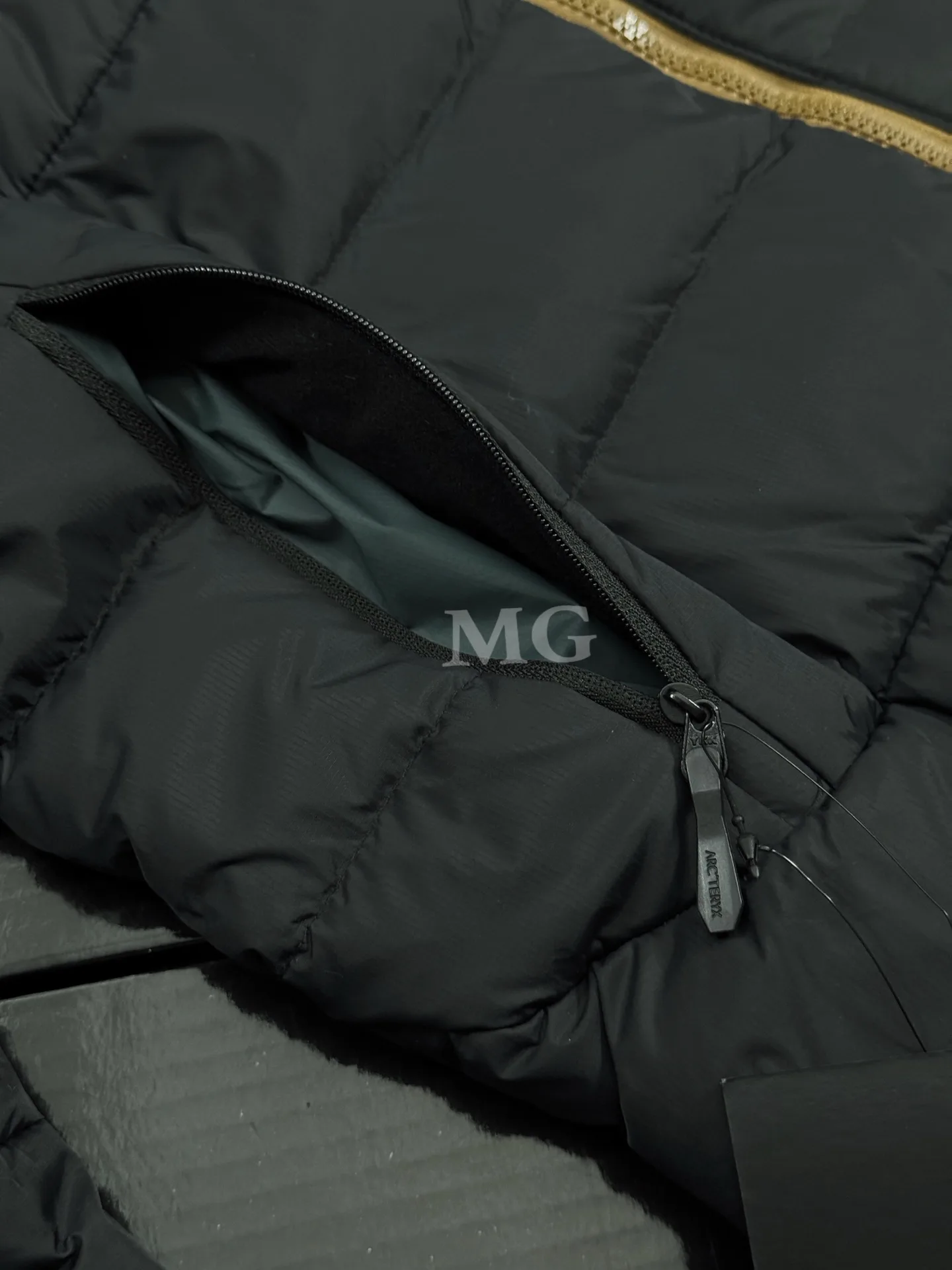 Thorium Hooded Down Puffer Jacket D43020638 — view 6
