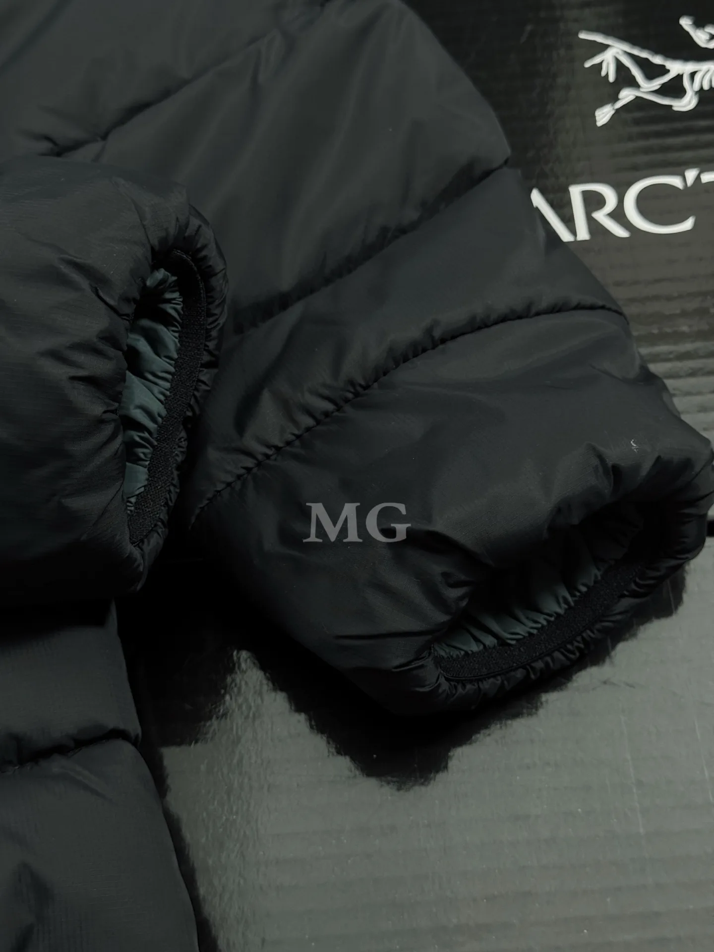 Thorium Hooded Down Puffer Jacket D43020638 — view 7