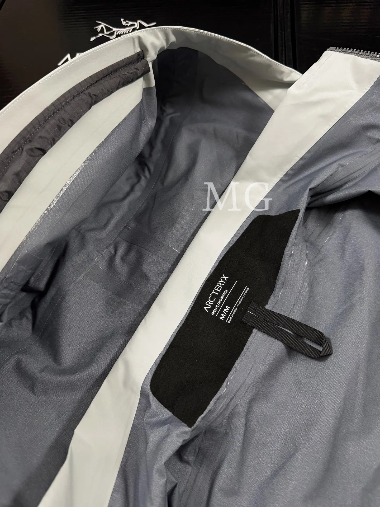 Beta AR GORE-TEX PRO Hooded Shell Jacket D43020796 — view 8