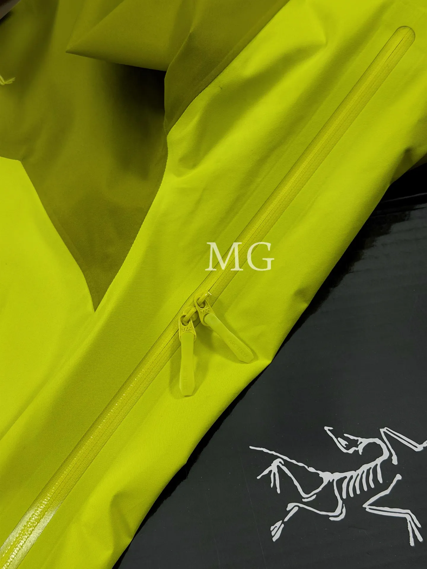 Beta AR GORE-TEX PRO Hooded Shell Jacket D43020795 — view 5