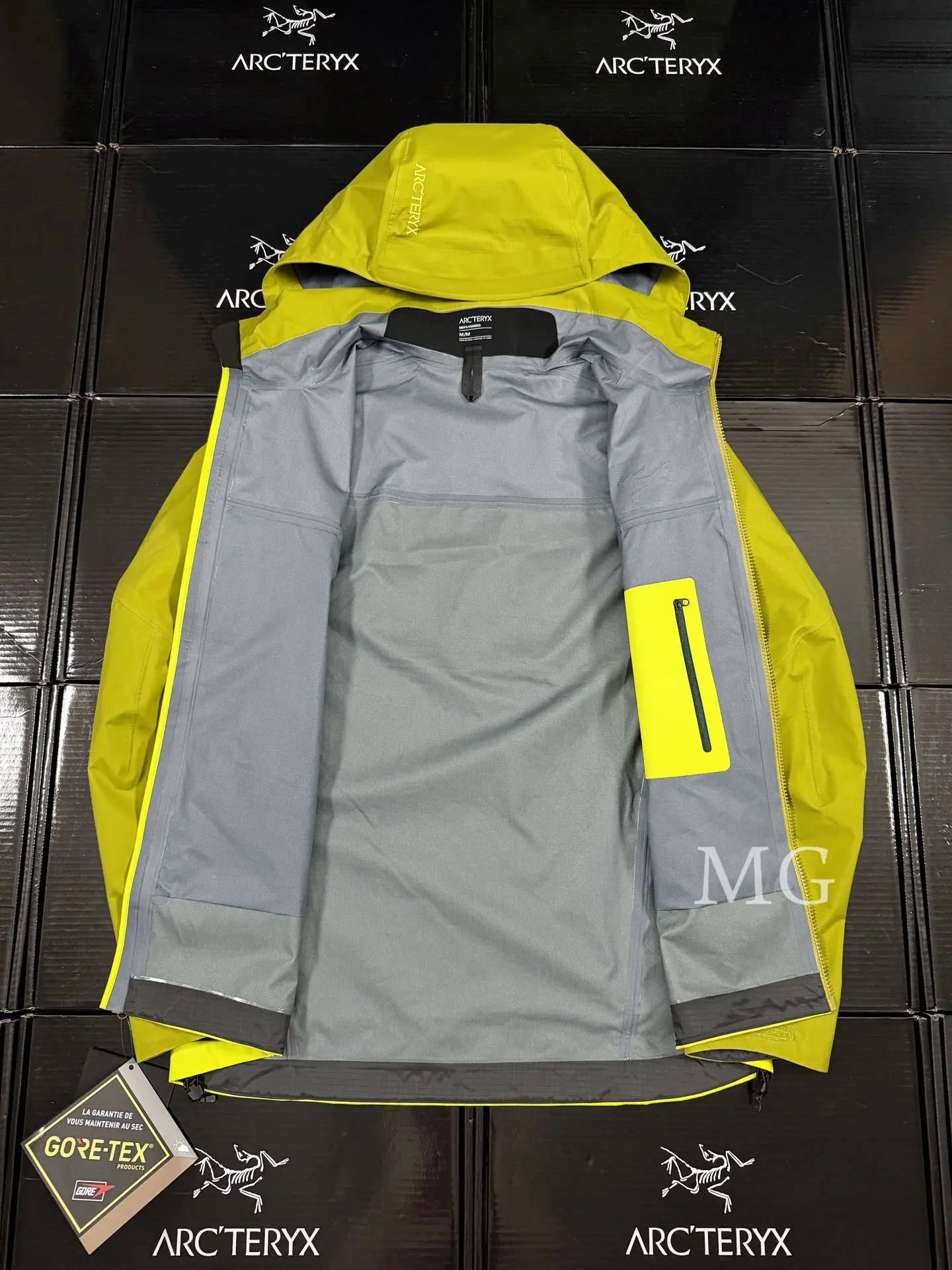 Beta AR GORE-TEX PRO Hooded Shell Jacket D43020795 — view 7