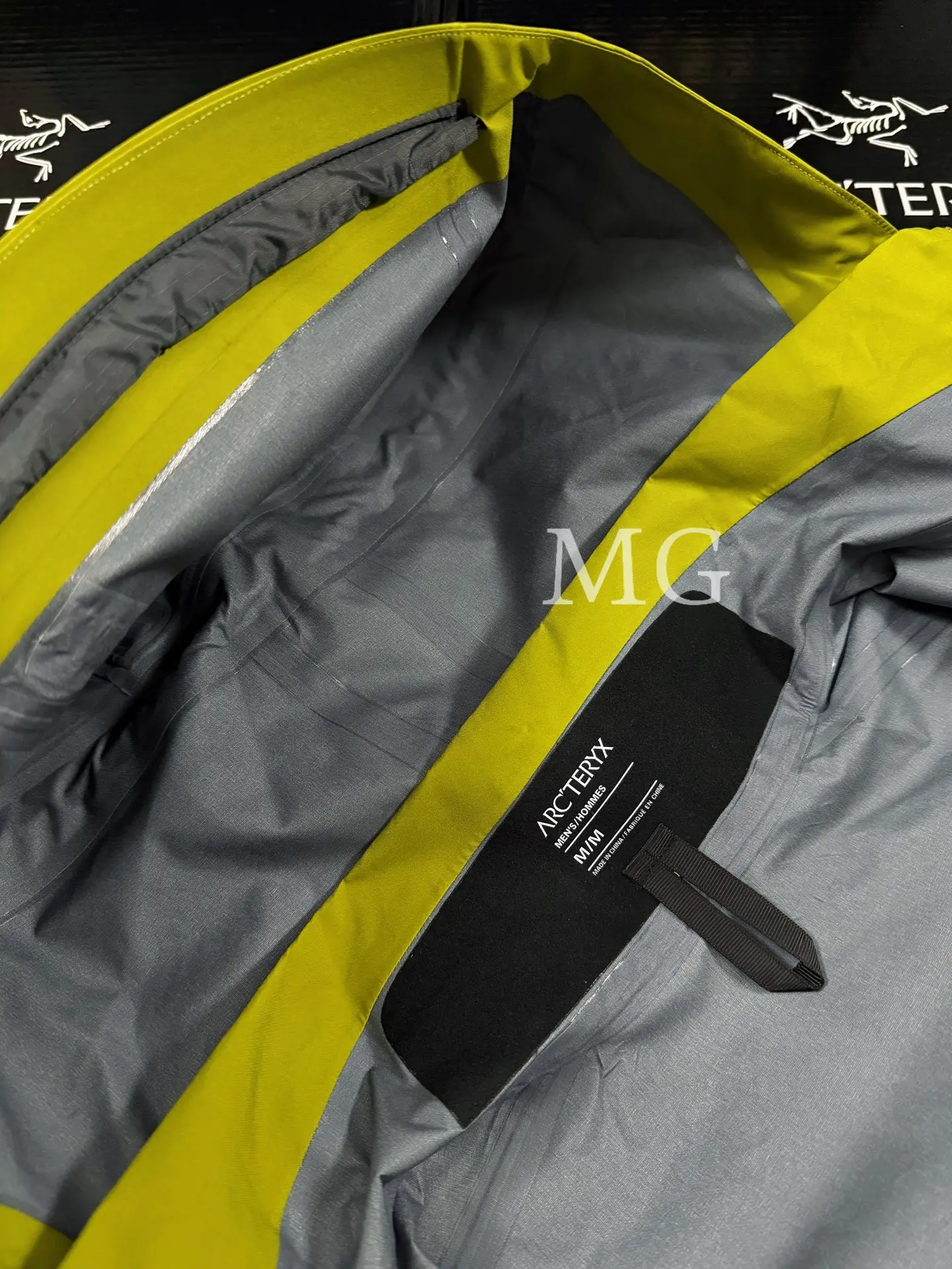 Beta AR GORE-TEX PRO Hooded Shell Jacket D43020795 — view 9