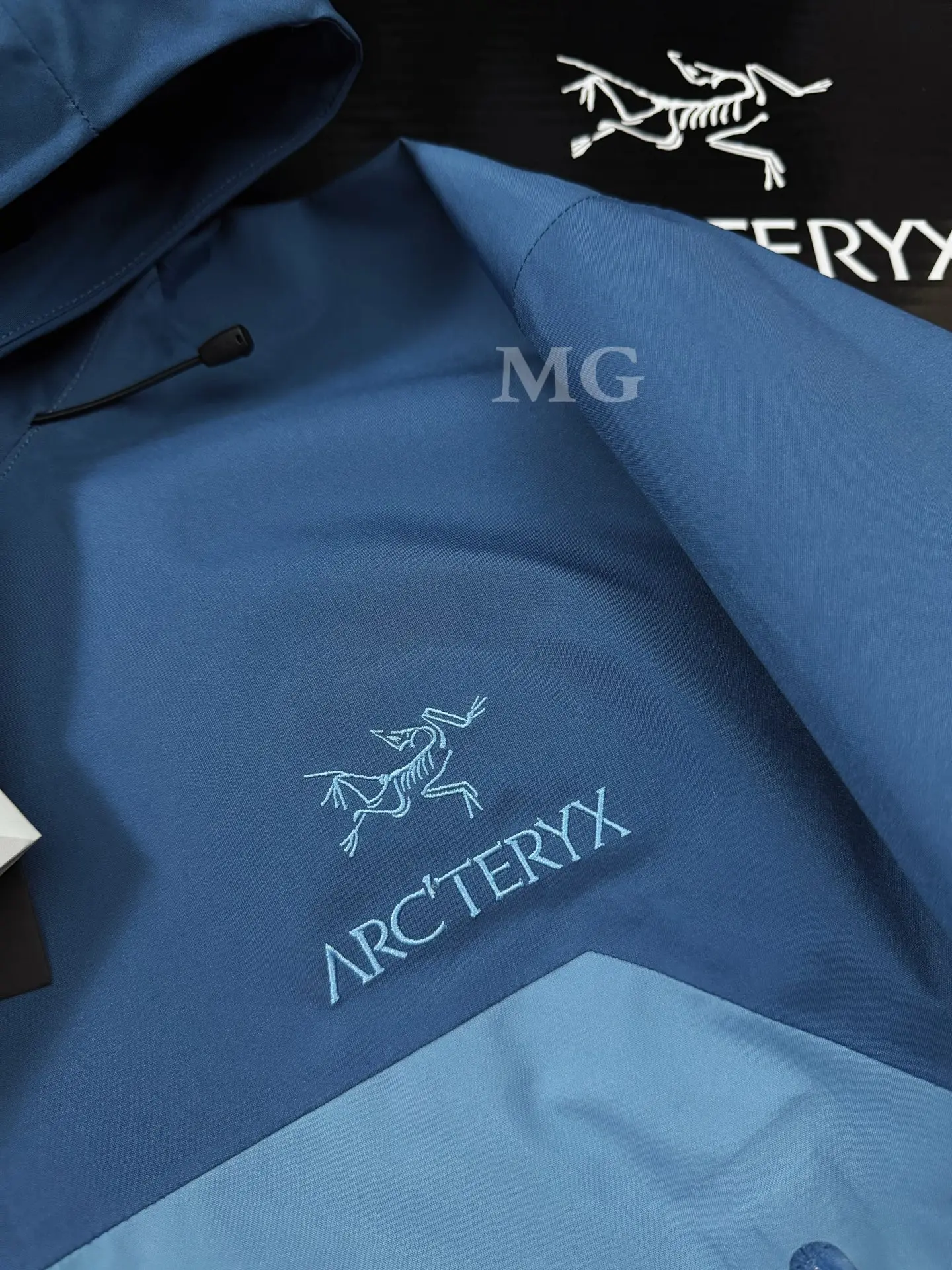 Beta AR GORE-TEX PRO Hooded Shell Jacket D43020802 — view 2