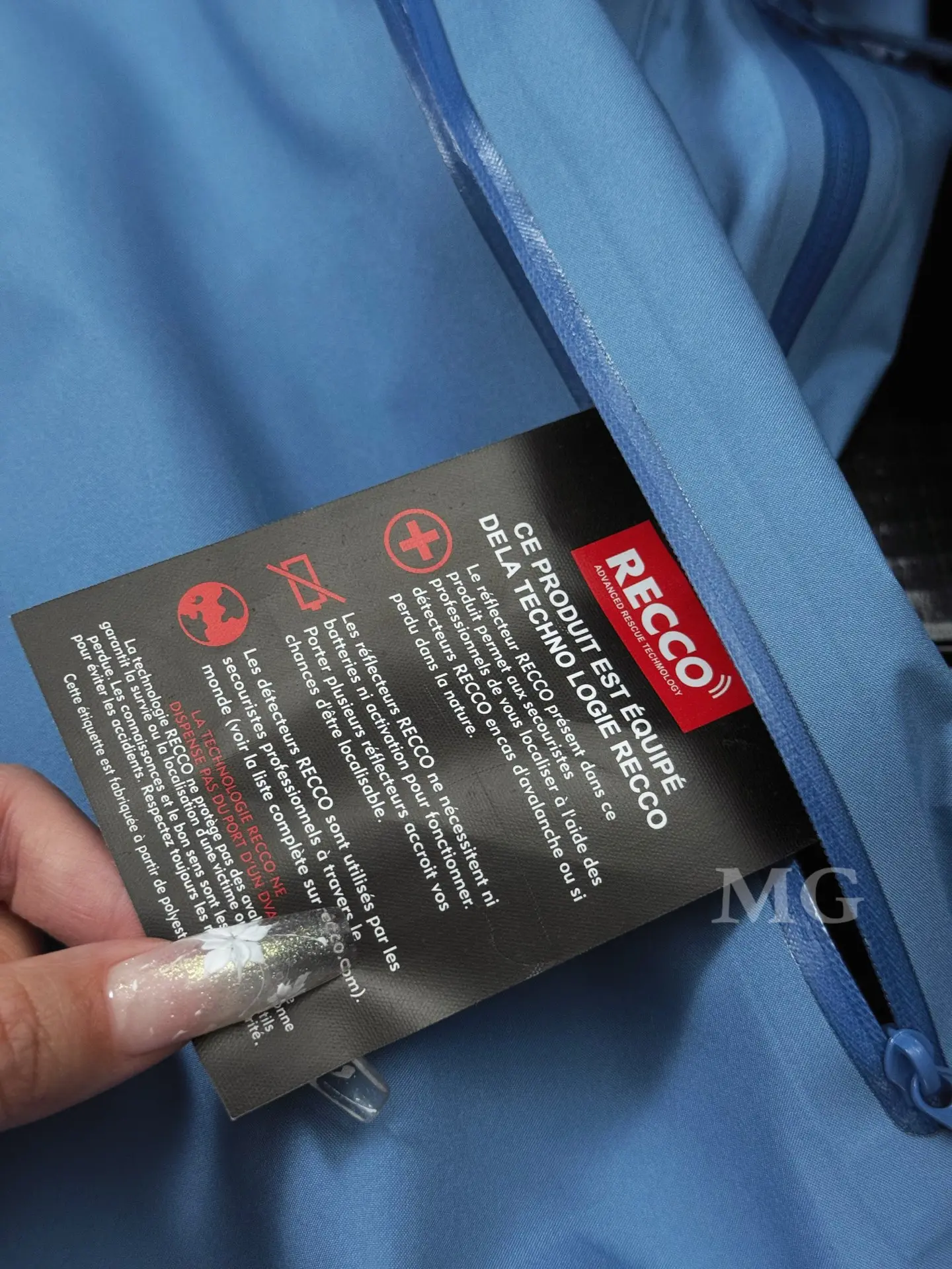 Beta AR GORE-TEX PRO Hooded Shell Jacket D43020802 — view 6
