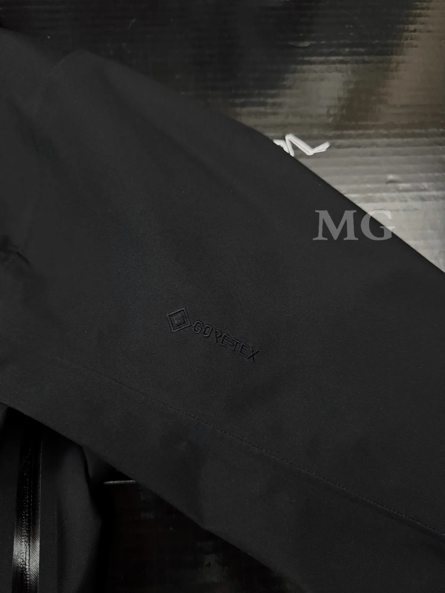 Beta AR GORE-TEX PRO Hooded Shell Jacket D43020797 — view 3