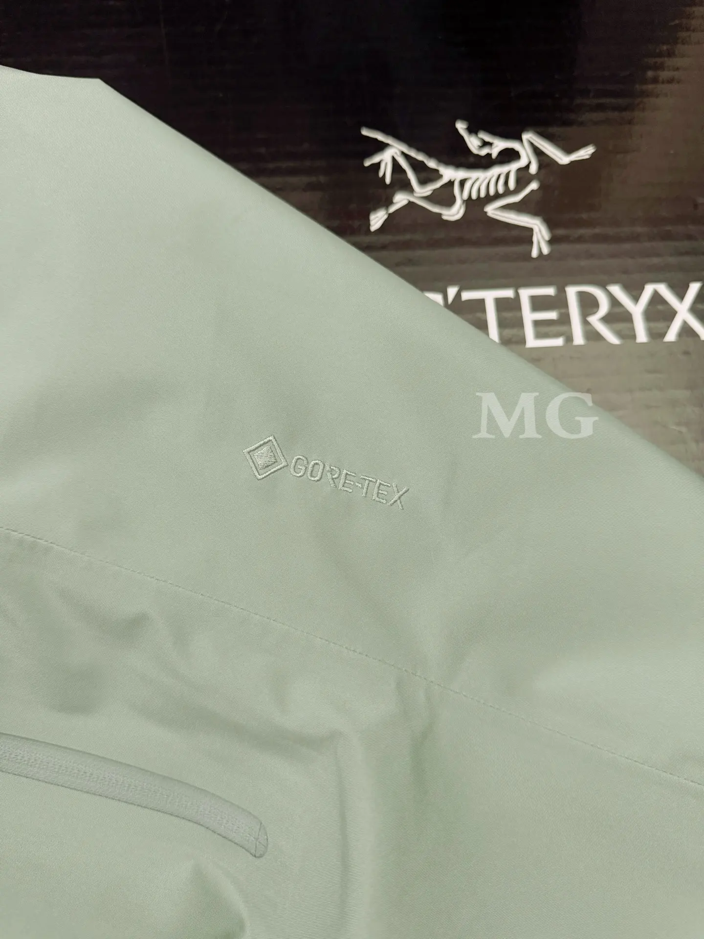 Beta AR GORE-TEX PRO Hooded Shell Jacket D43020801 — view 4