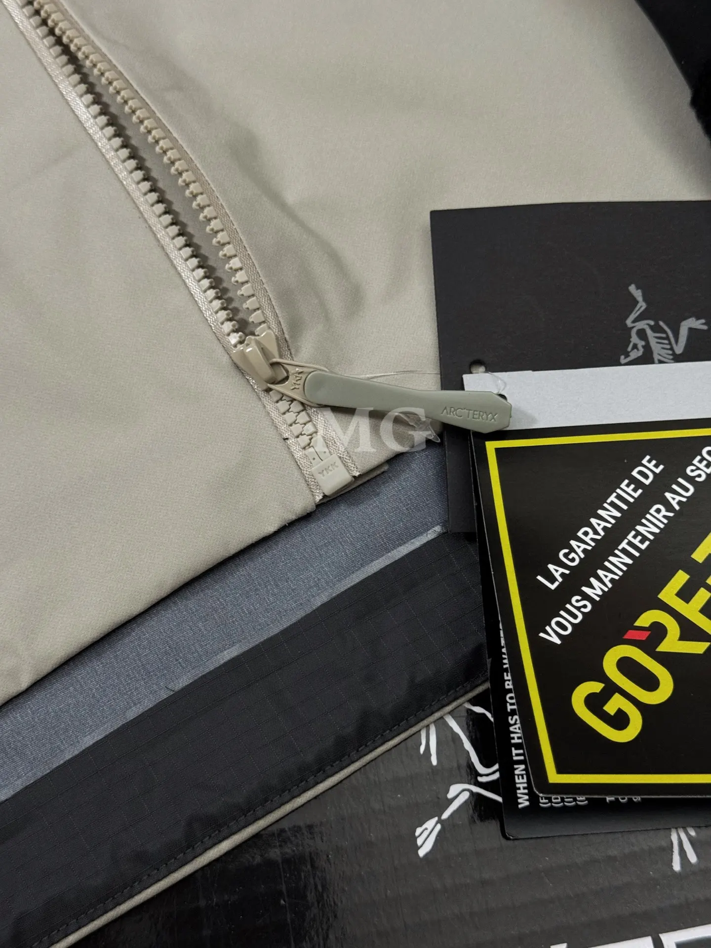 Beta AR GORE-TEX PRO Hooded Shell Jacket D43020800 — view 6