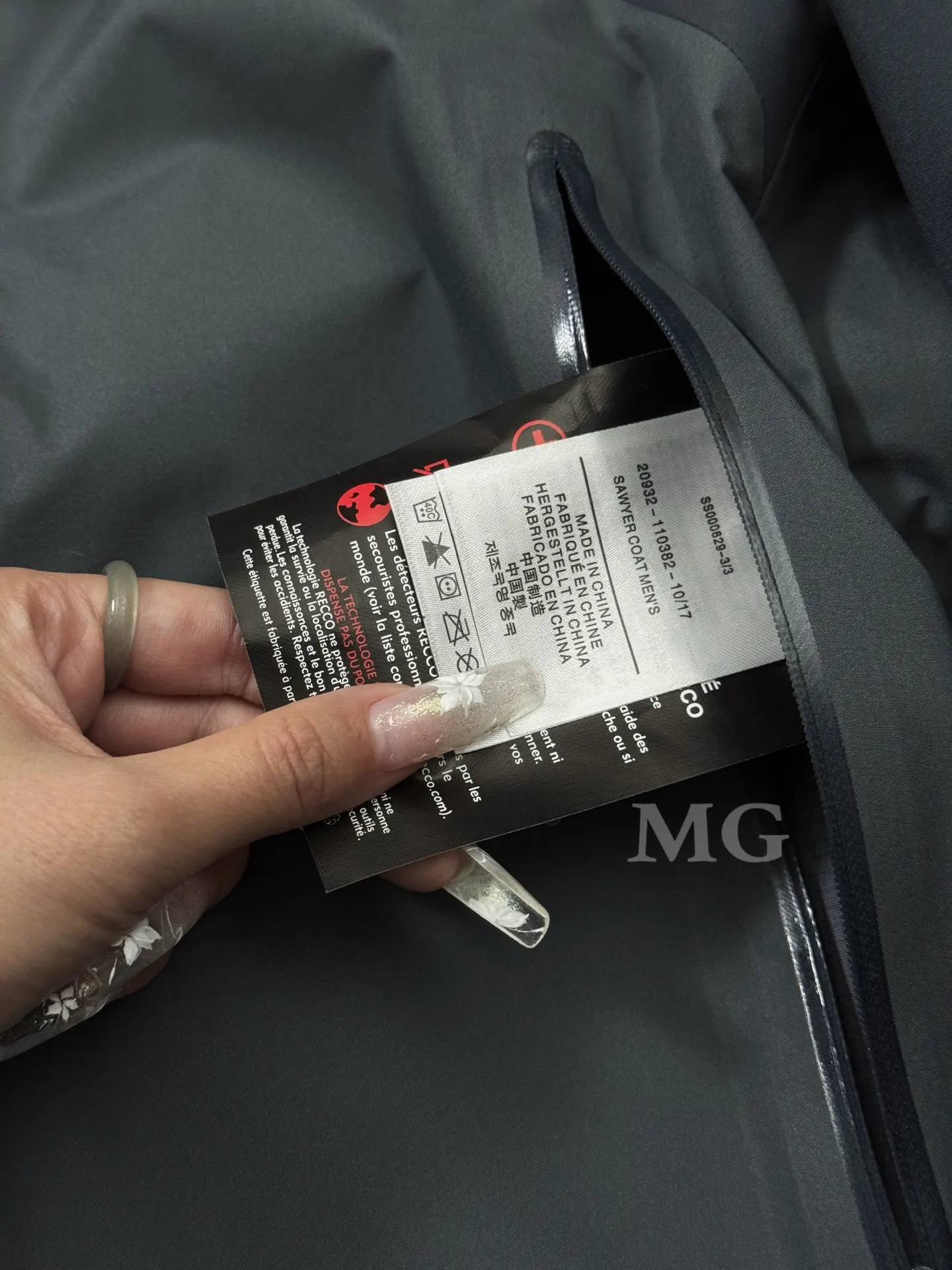 Beta AR GORE-TEX PRO Hooded Shell Jacket D43020798 — view 6