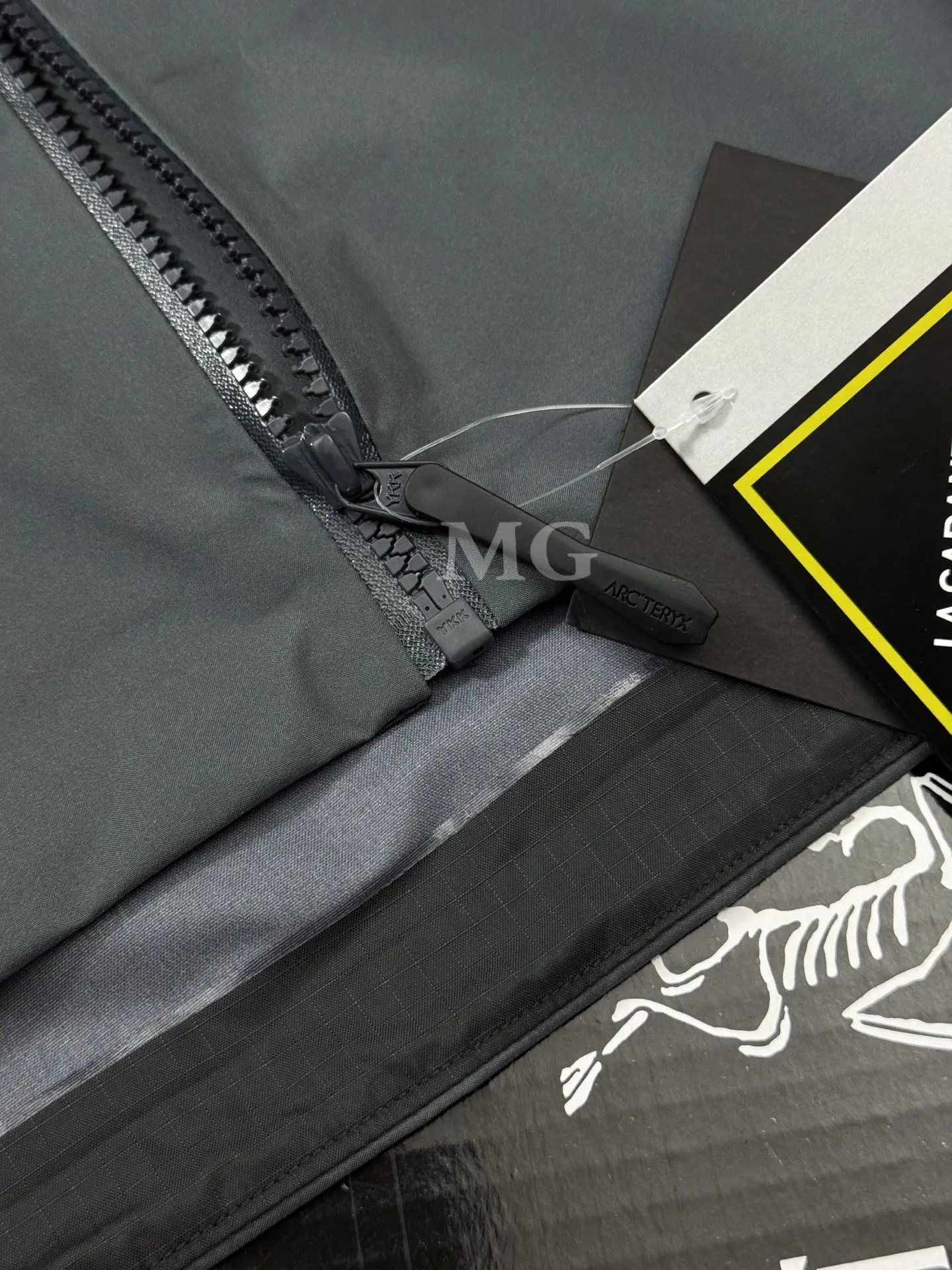 Beta AR GORE-TEX PRO Hooded Shell Jacket D43020798 — view 7