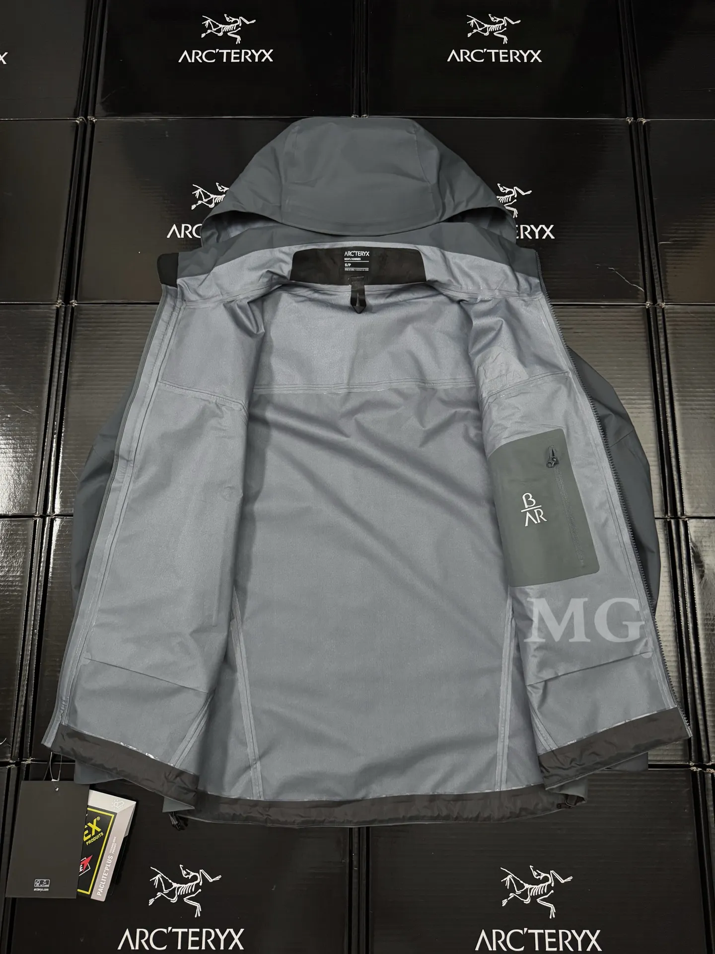 Beta AR GORE-TEX PRO Hooded Shell Jacket D43020798 — view 8