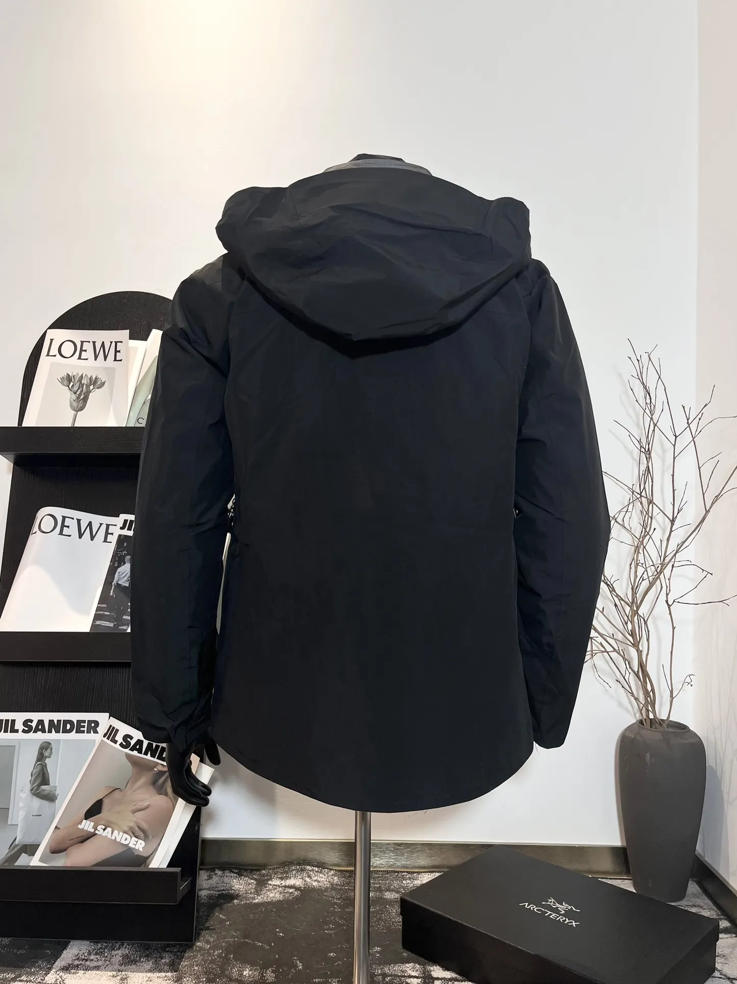 Beta LT 3-in-1 GORE-TEX Jacket with Removable Down Liner D44020622 — view 2