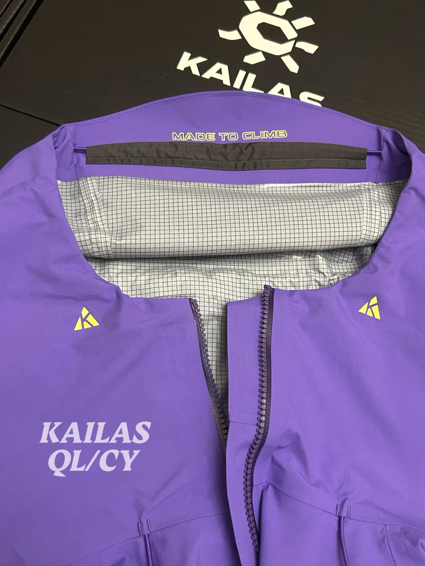 Kailas MONT Q60 China Mountaineering Limited Edition Hardshell Jacket D44020635 — view 10