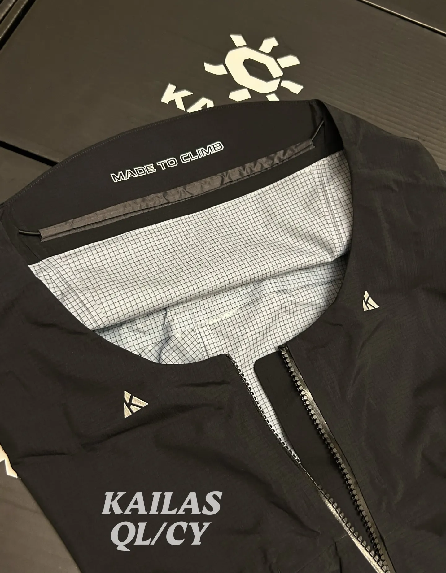 MONT Q60 GORE-TEX Hardshell Mountaineering Jacket D44020637 — view 8