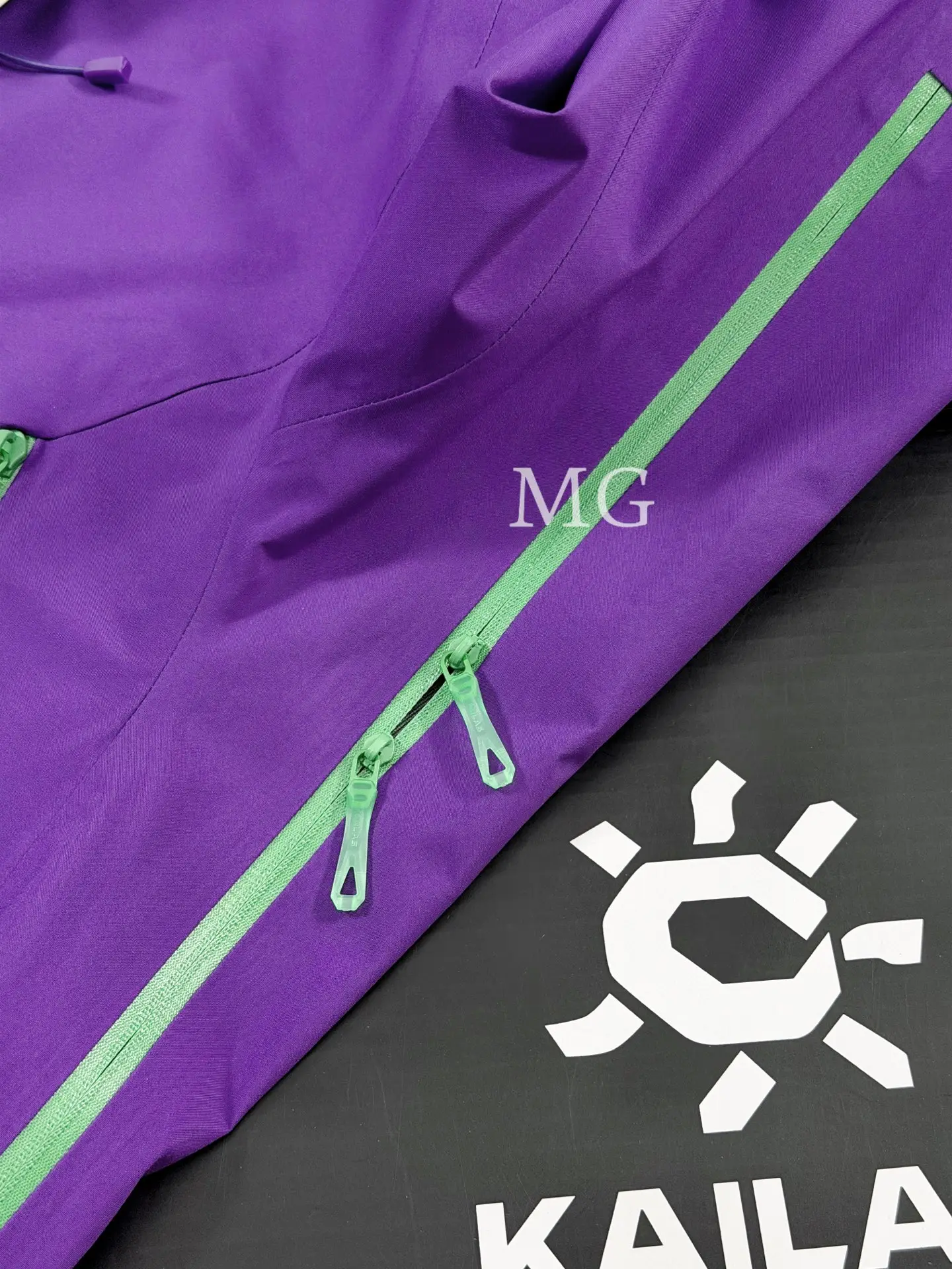 MONT-X Waterproof Hardshell Mountain Jacket D44020763 — view 4
