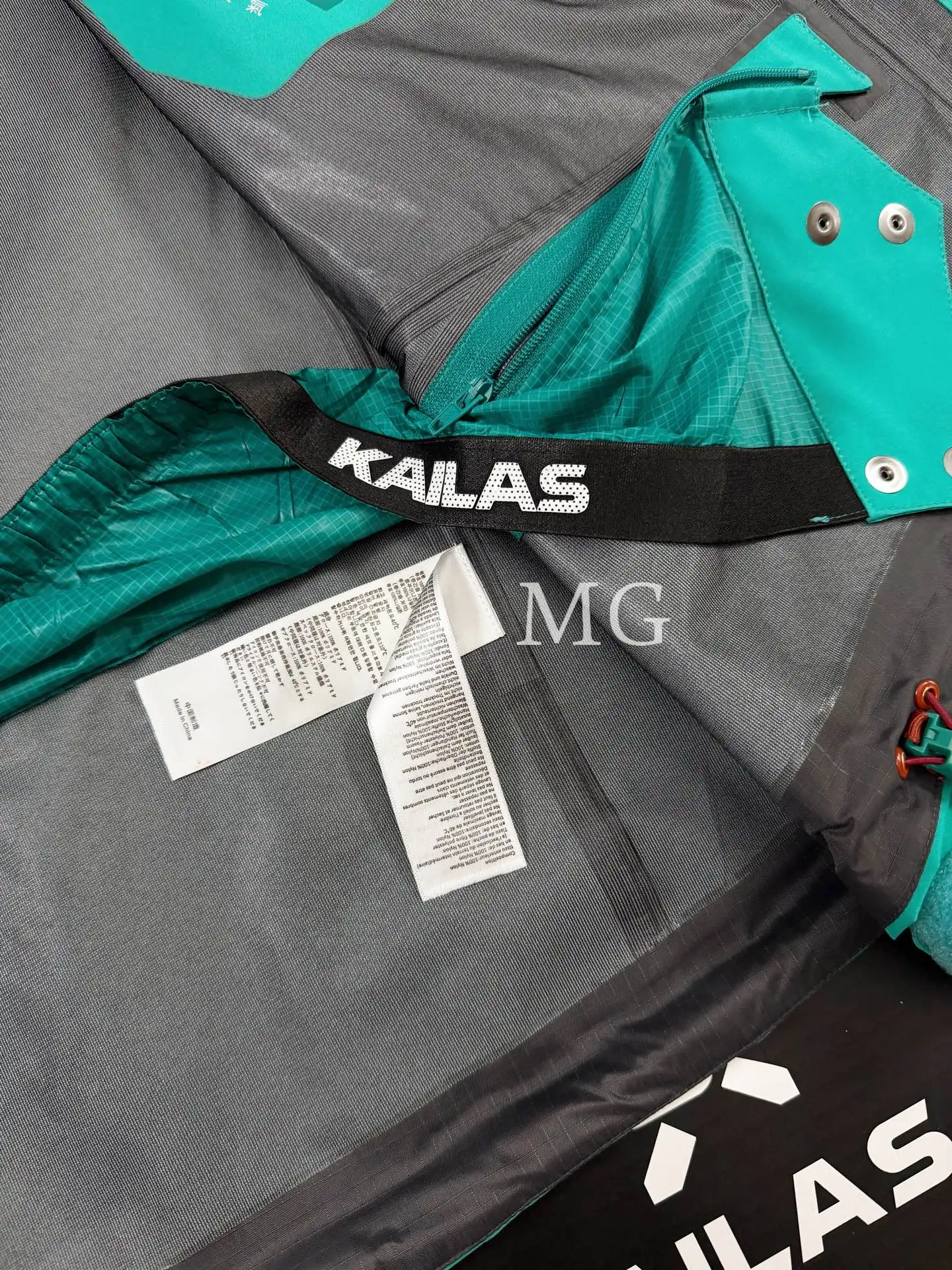 MONT-X Waterproof Hardshell Mountain Jacket D44020766 — view 9
