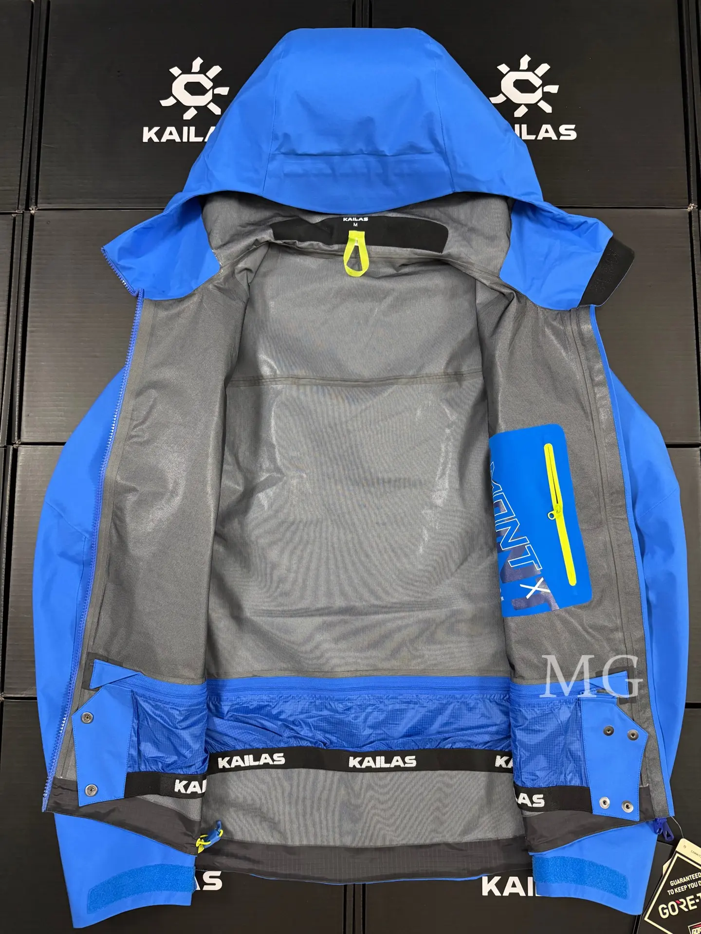 MONT-X Waterproof GORE-TEX Hardshell Jacket D44020765 — view 7