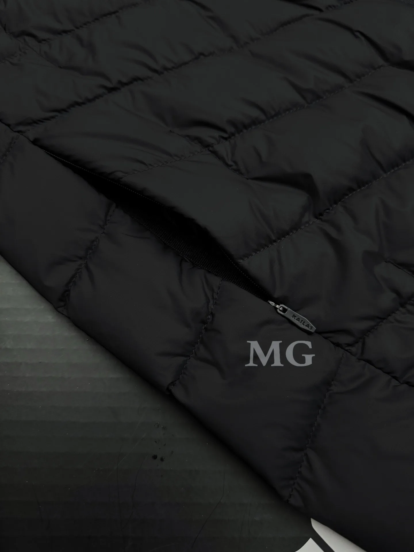 GT Zero Lightweight Hooded Down Puffer Jacket D44020689 — view 5