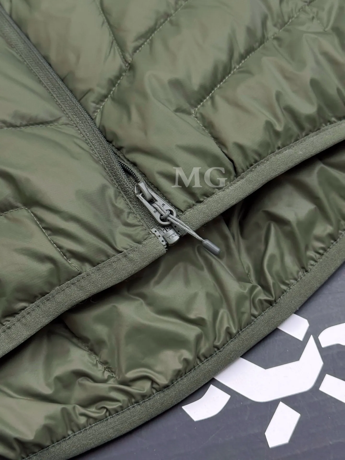 GT Zero Lightweight Hooded Down Jacket D44020691 — view 7