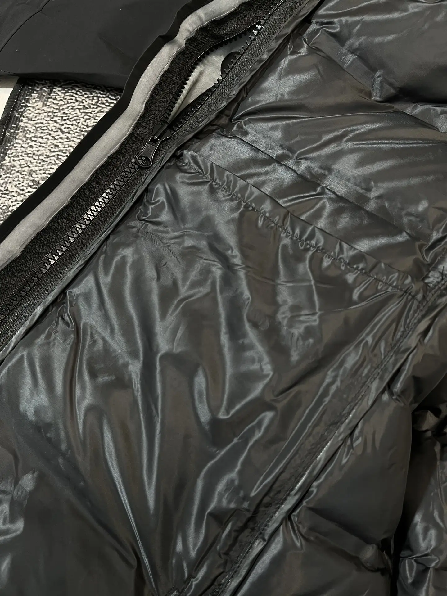 Alpha SV 3-in-1 GORE-TEX Hardshell Down Jacket D46020702 — view 4