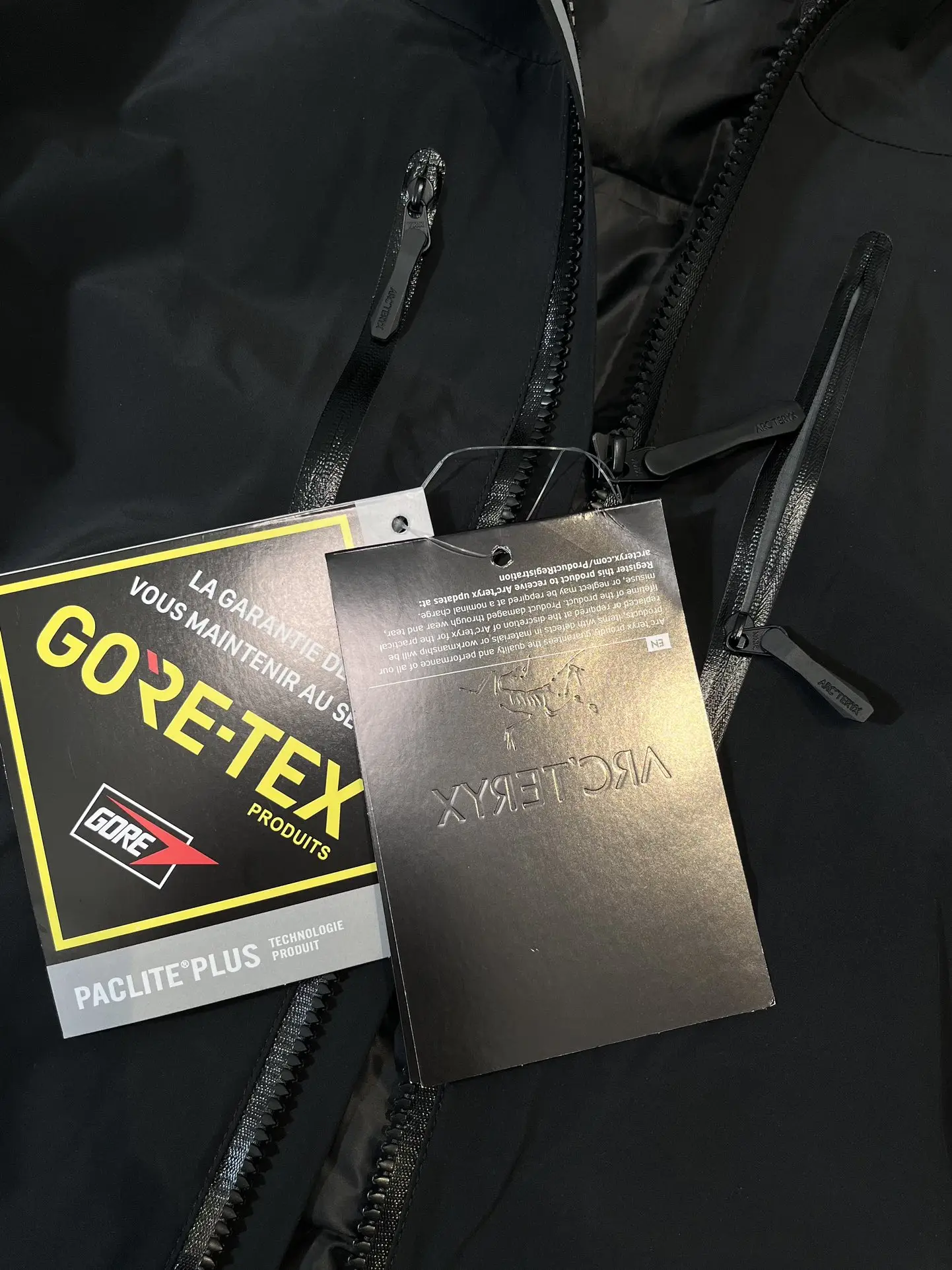 Alpha SV 3-in-1 GORE-TEX Hardshell Down Jacket D46020702 — view 6